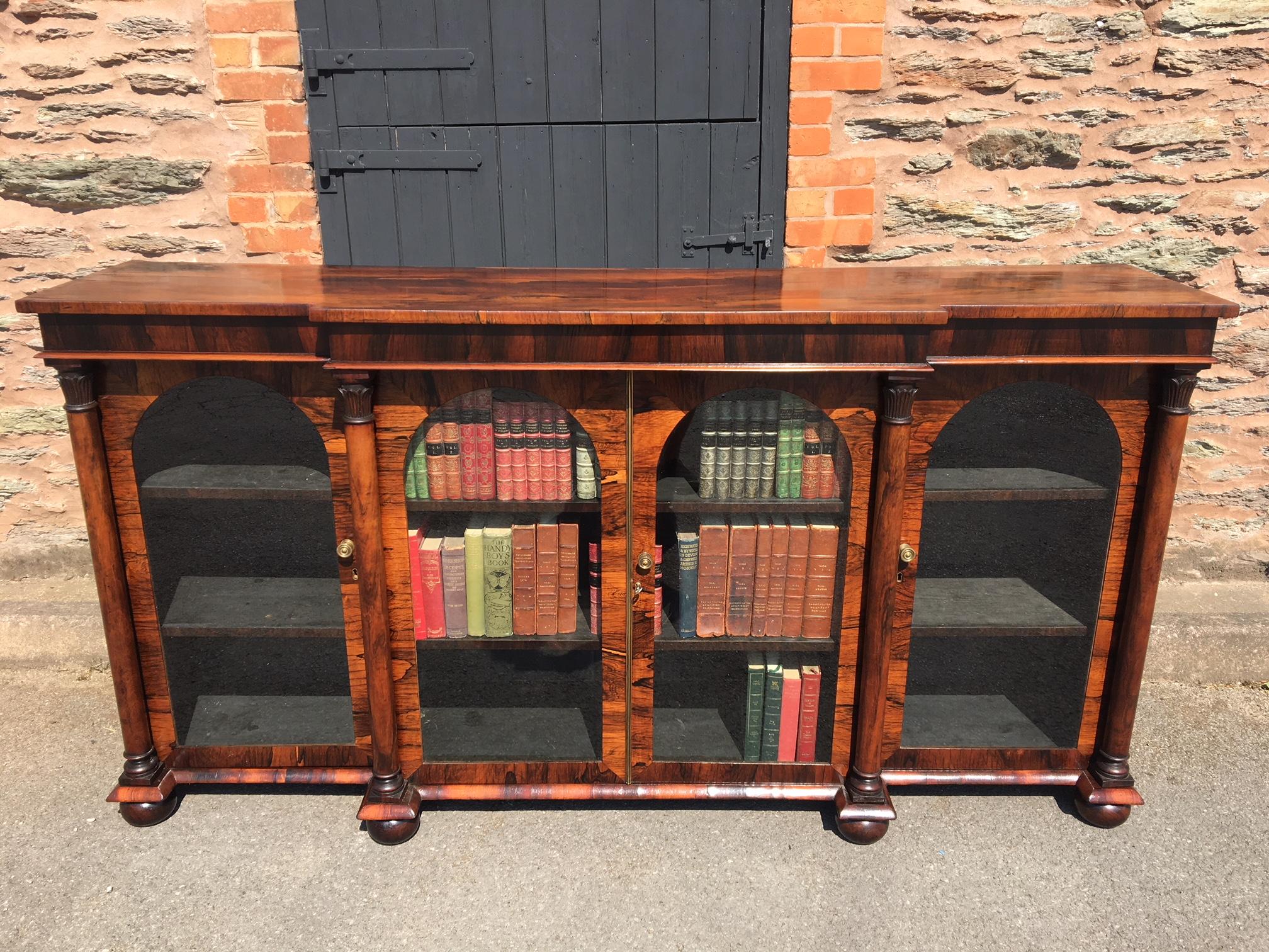 Antique Bookcase in Rosewood, English, circa 1830 1