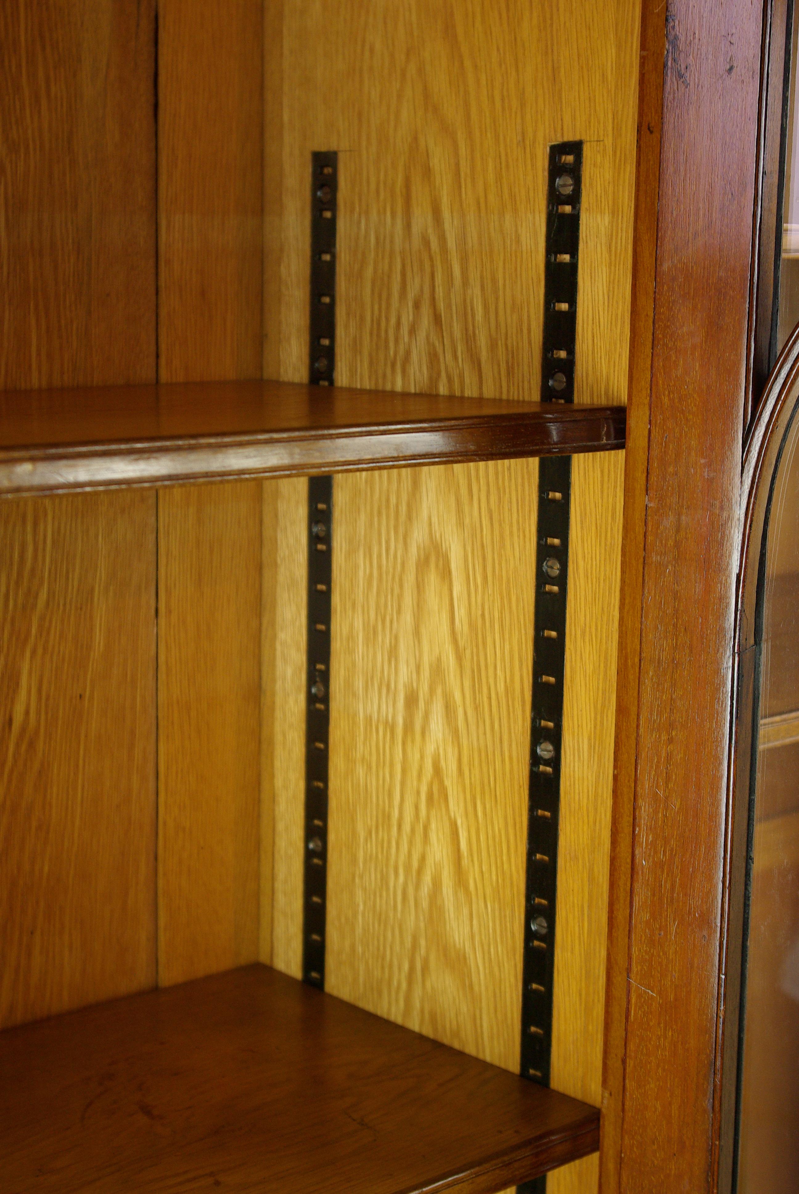 Antique Bookcase, Walnut Display Cabinet, 3 Door Bookcase, Scotland 1900, B1275 (Walnuss)