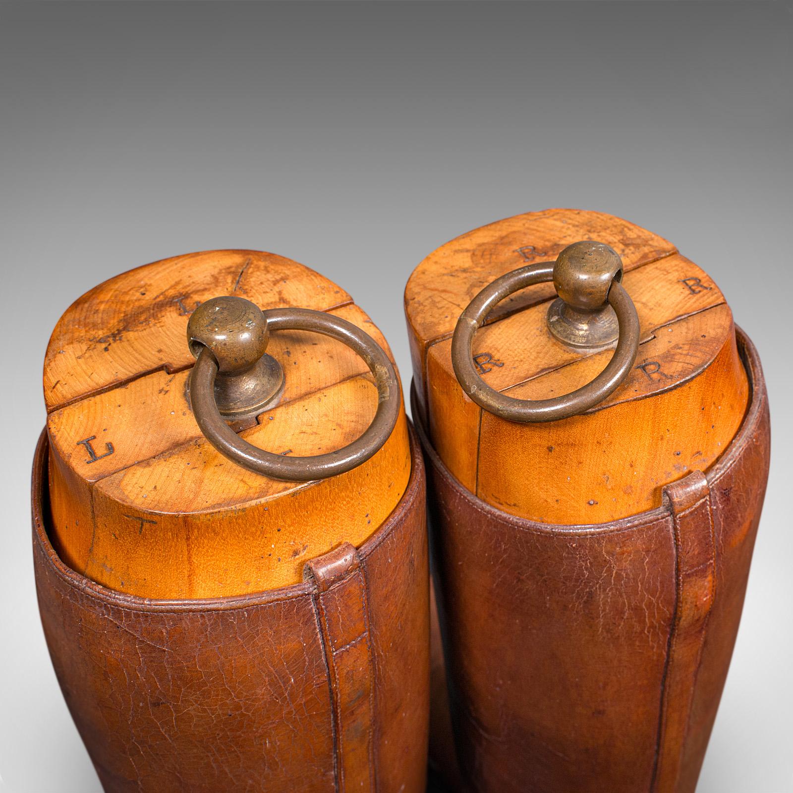 Espositore antico per calzolaio, inglese, in pelle, set di stringi-stivali, edoardiano in vendita 1