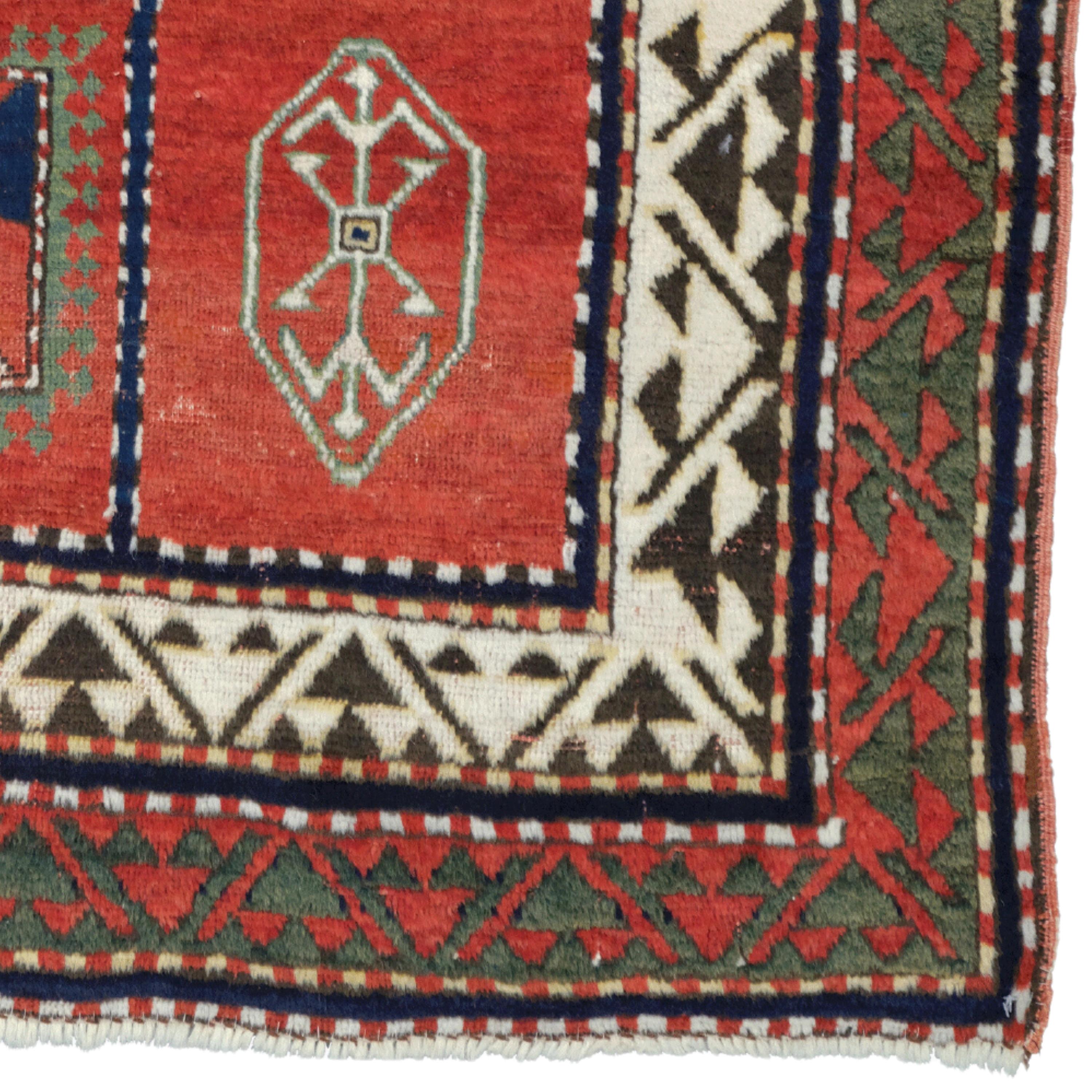 Antique Bordjalou Prayer Rug - 19th Century Caucasian Bordjalou Rug, Antique Rug For Sale 1