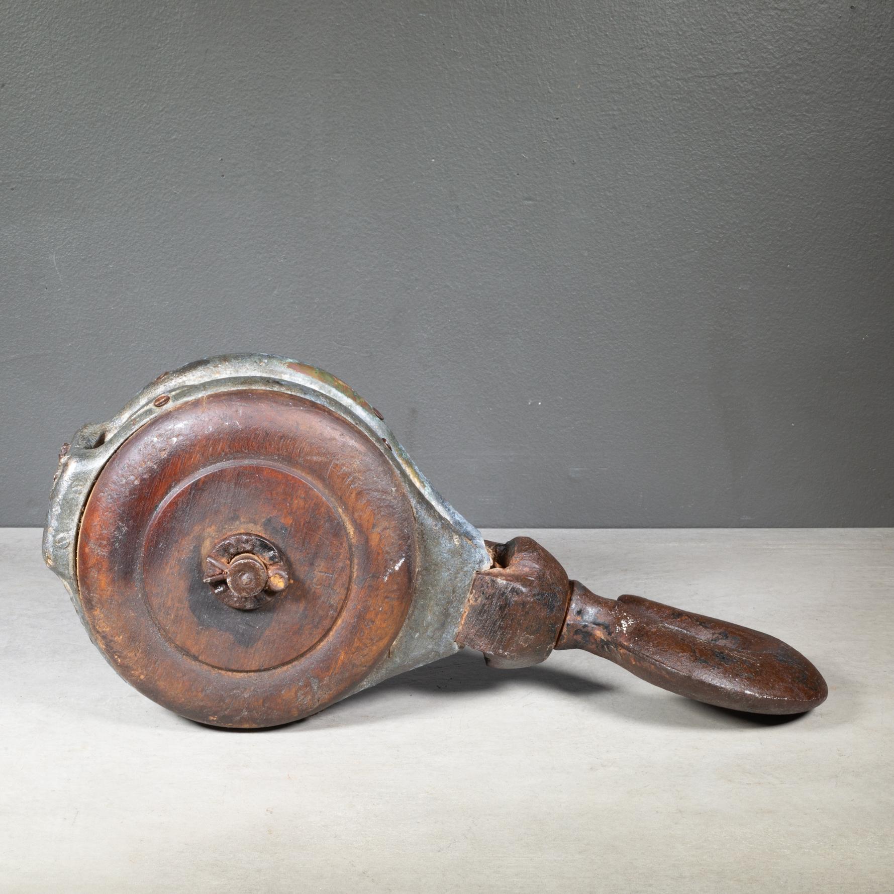 Antike Boston & Lockport Block Co, Block und Tackle Pulley ca. 1850-1930 (Industriell) im Angebot