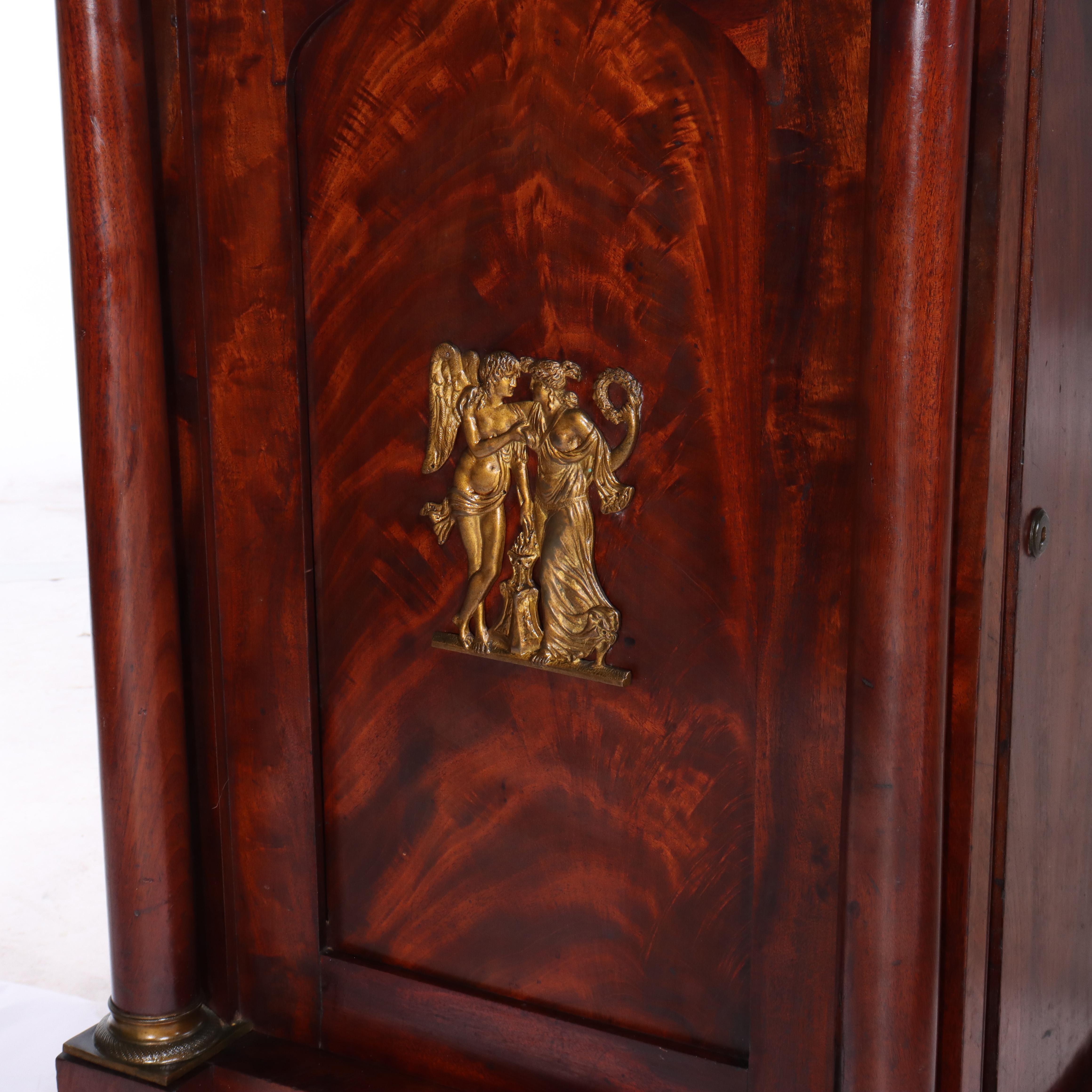 Stile impero americano Antica credenza a doppio piedistallo in mogano di epoca napoleonica c1820 in vendita