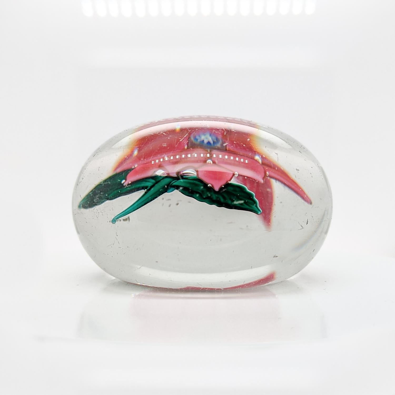 Pisapapeles de cristal antiguo Boston & Sandwich Poinsettia rosa en venta 1
