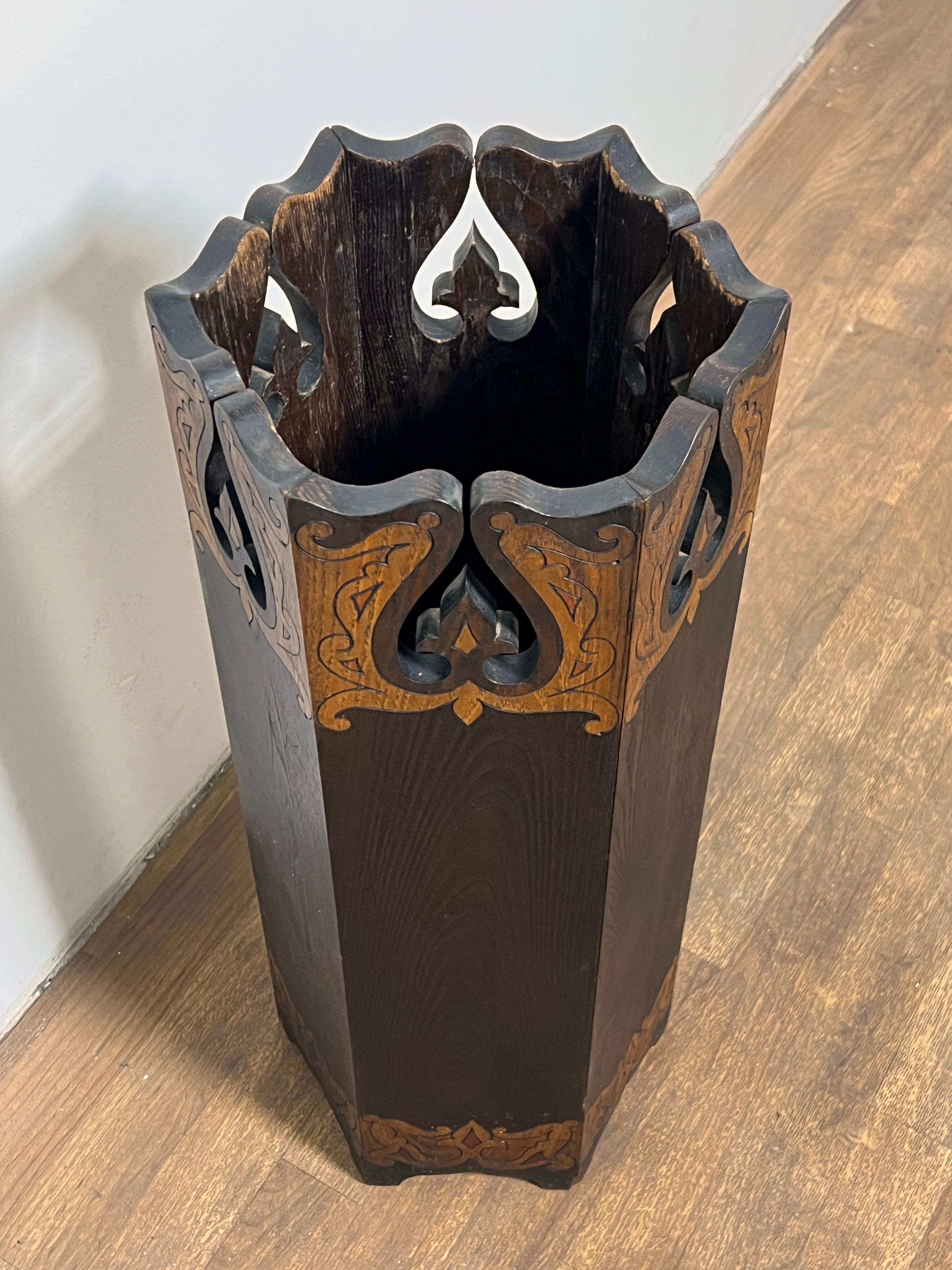 American Antique Boston School Arts & Crafts Pyrographic Oak Umbrella Stand For Sale