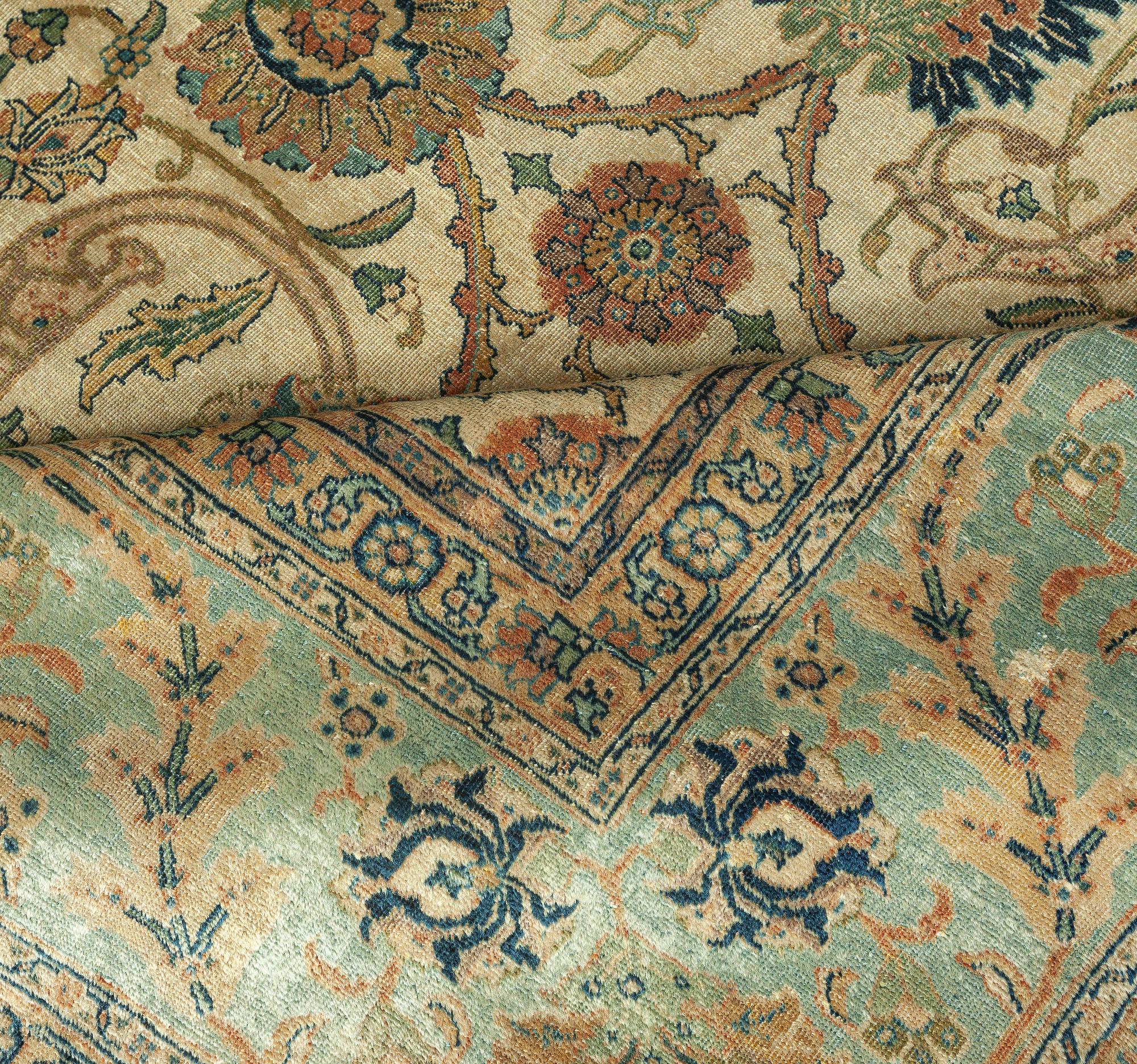 Perse Tapis persan Tabriz ancien en laine fait à la main Doris Leslie Blau en vente