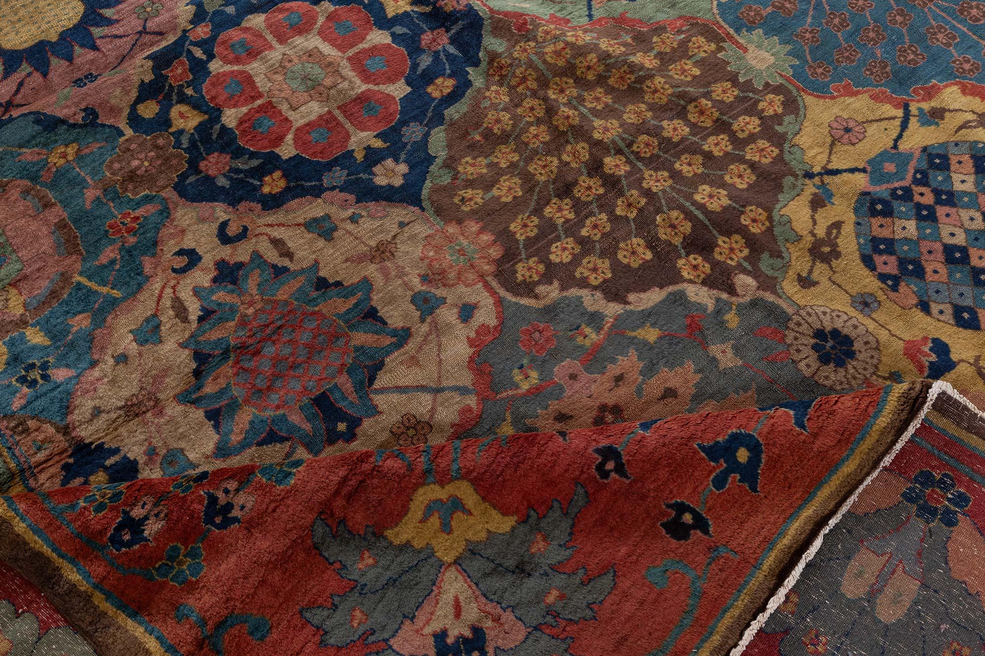 Antiker botanischer indischer Teppich 'Größe verstellbar'  im Angebot 1