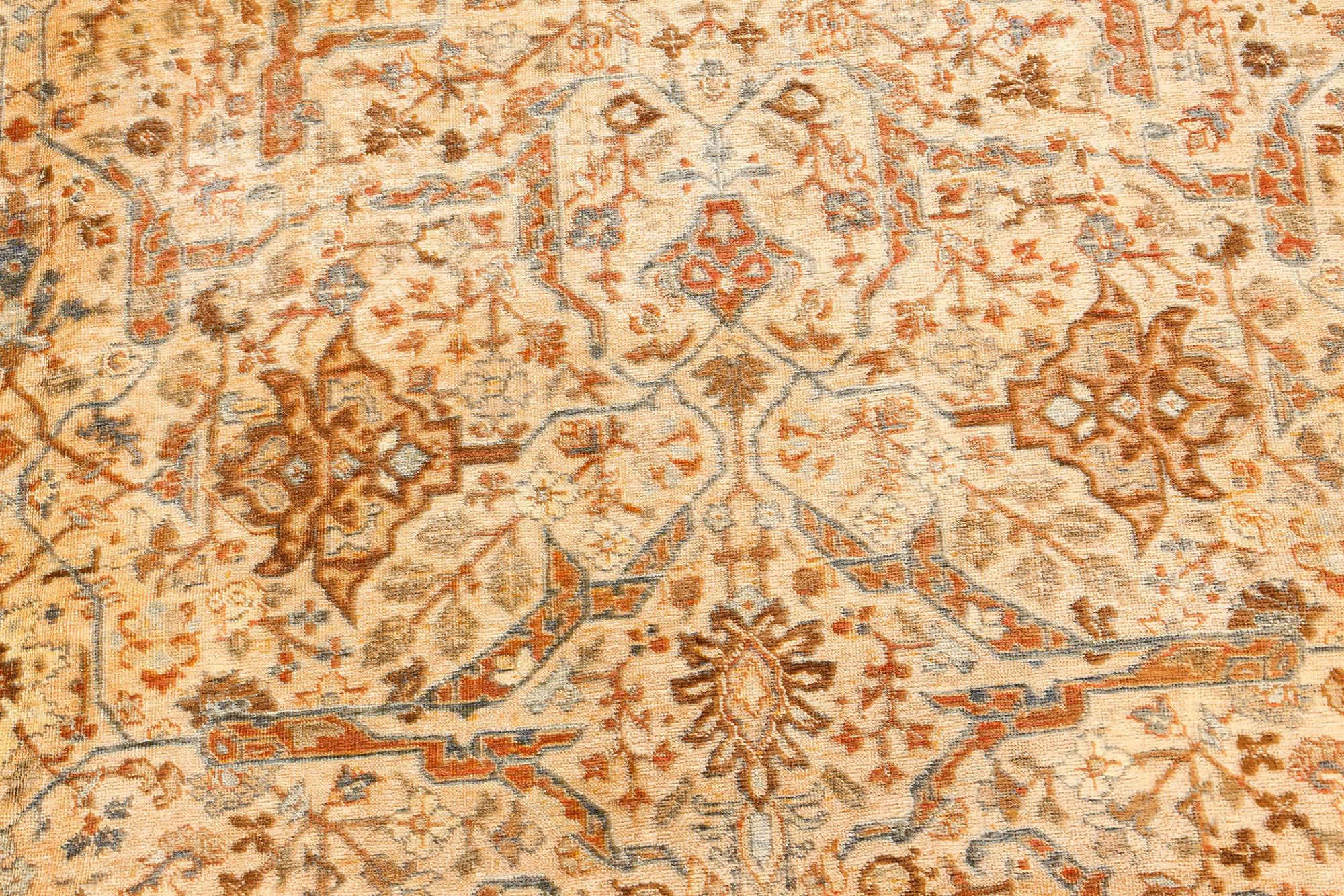 Perse Tapis persan ancien Tabriz Botanic fait à la main Doris Leslie Blau en vente