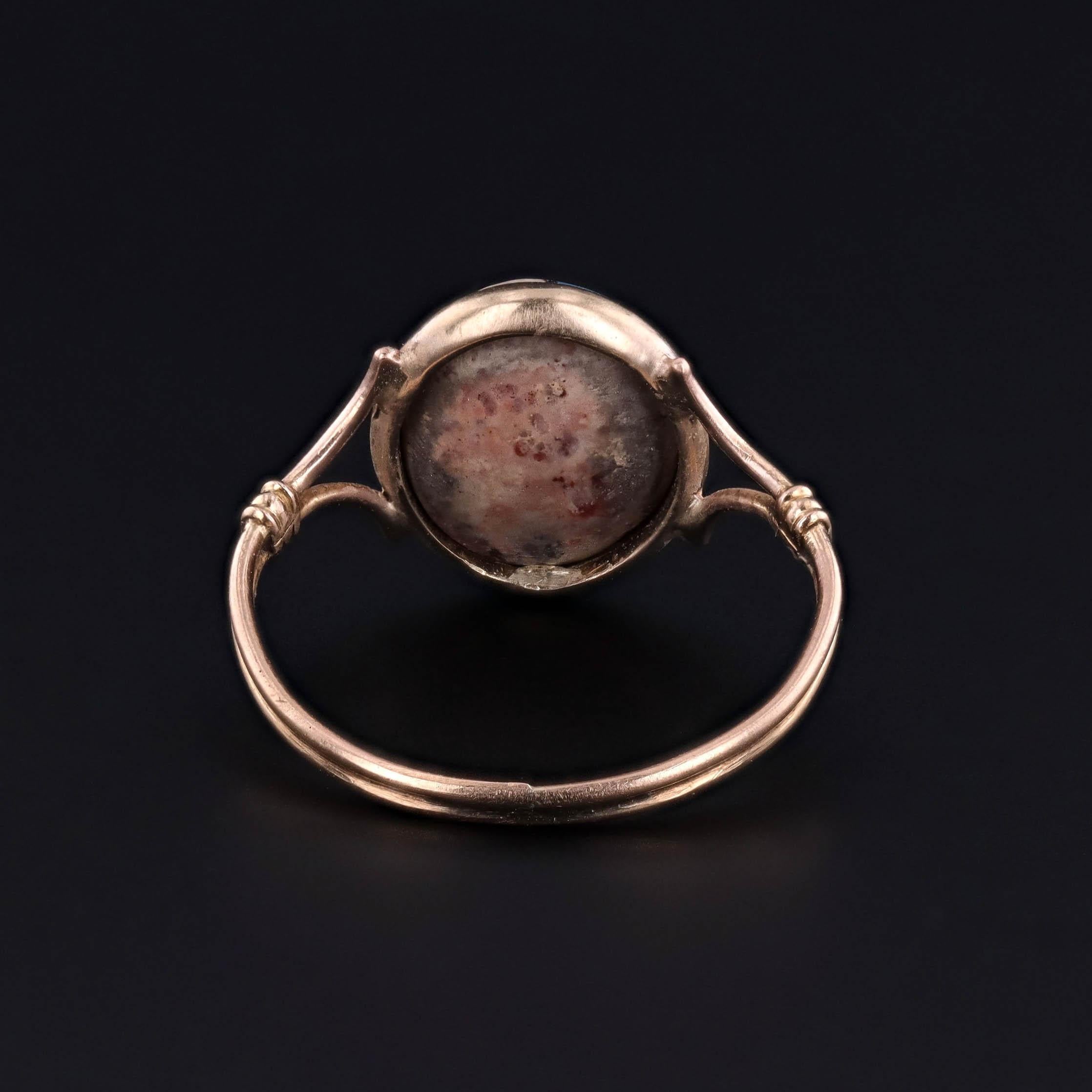 Cabochon Antique Boulder Opal Ring of 18k Gold For Sale