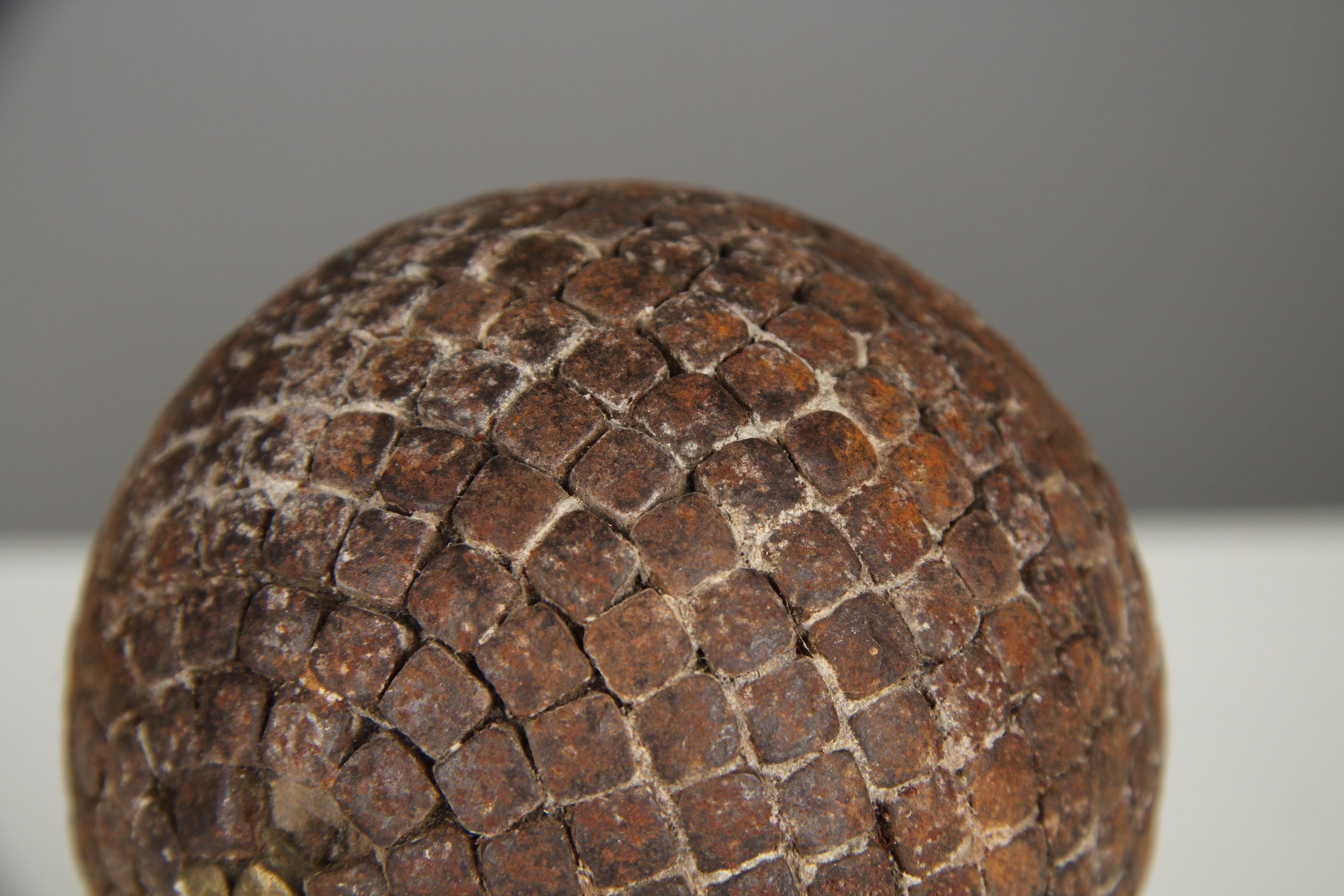 Pelota de petanca antigua con decoración floral, Petanca, Década de 1880, Francia, Artesanía Tallado a mano en venta