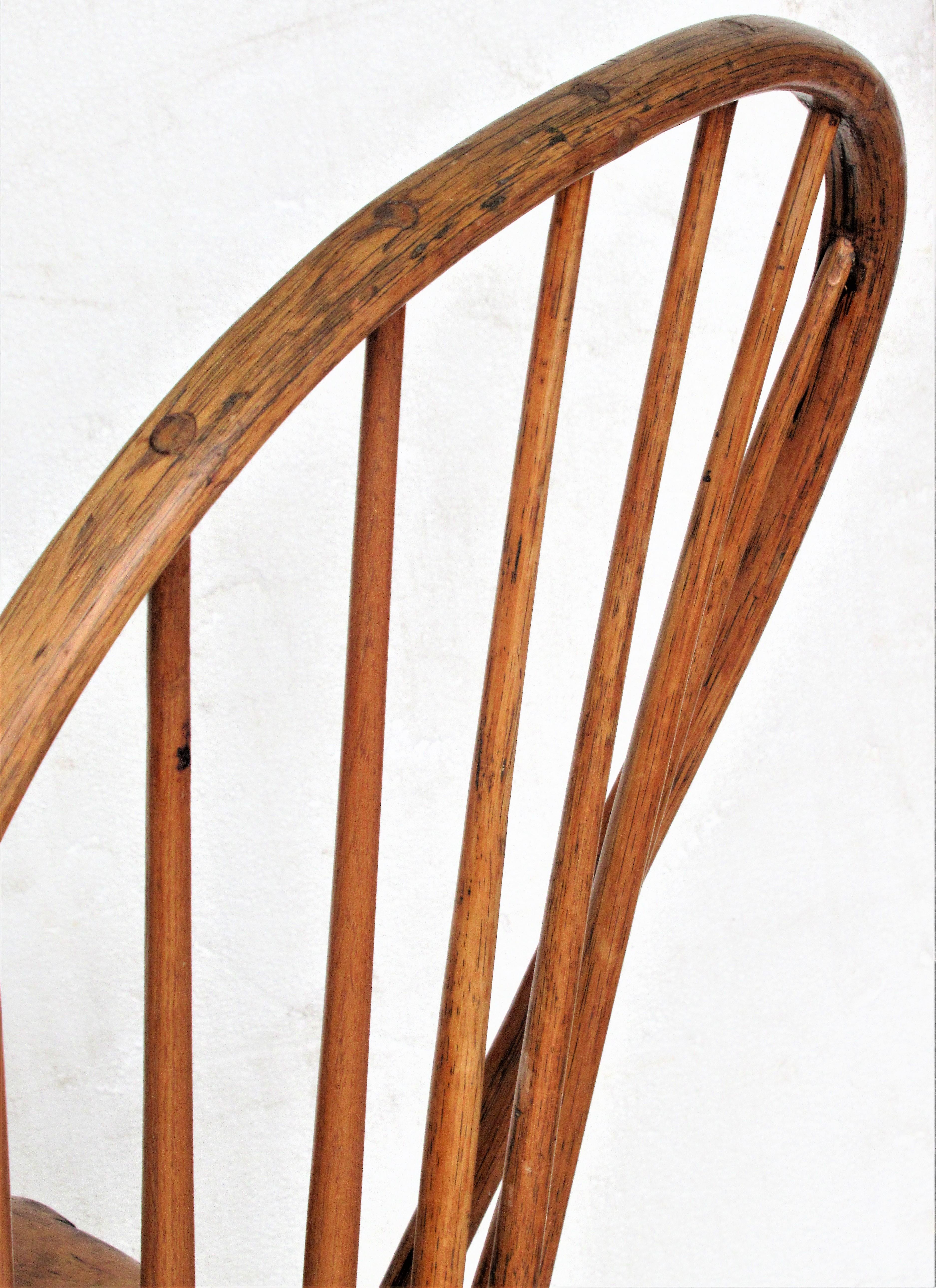 Wood Antique Bow-Back Windsor Chair