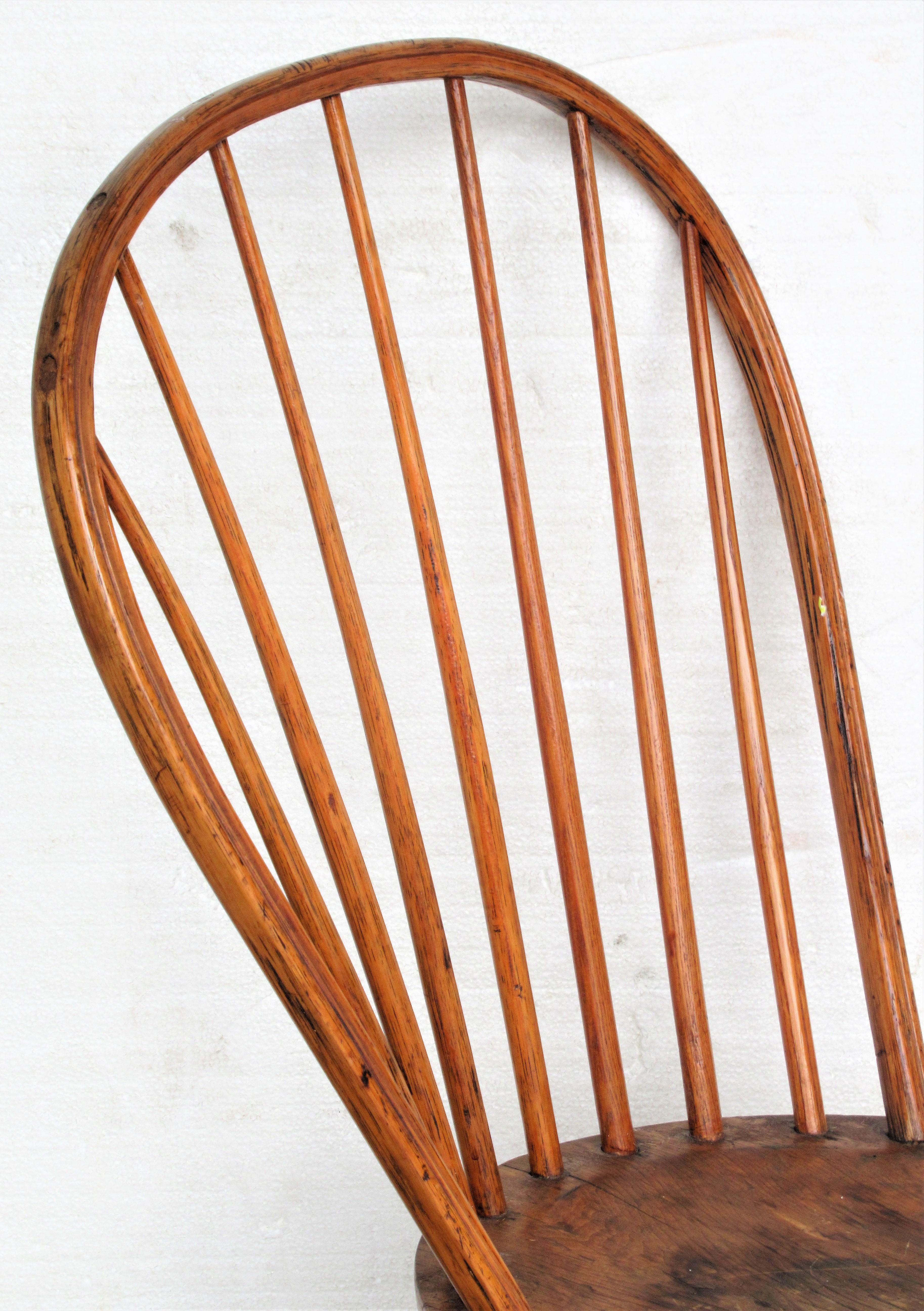 American Antique Bow-Back Windsor Chair