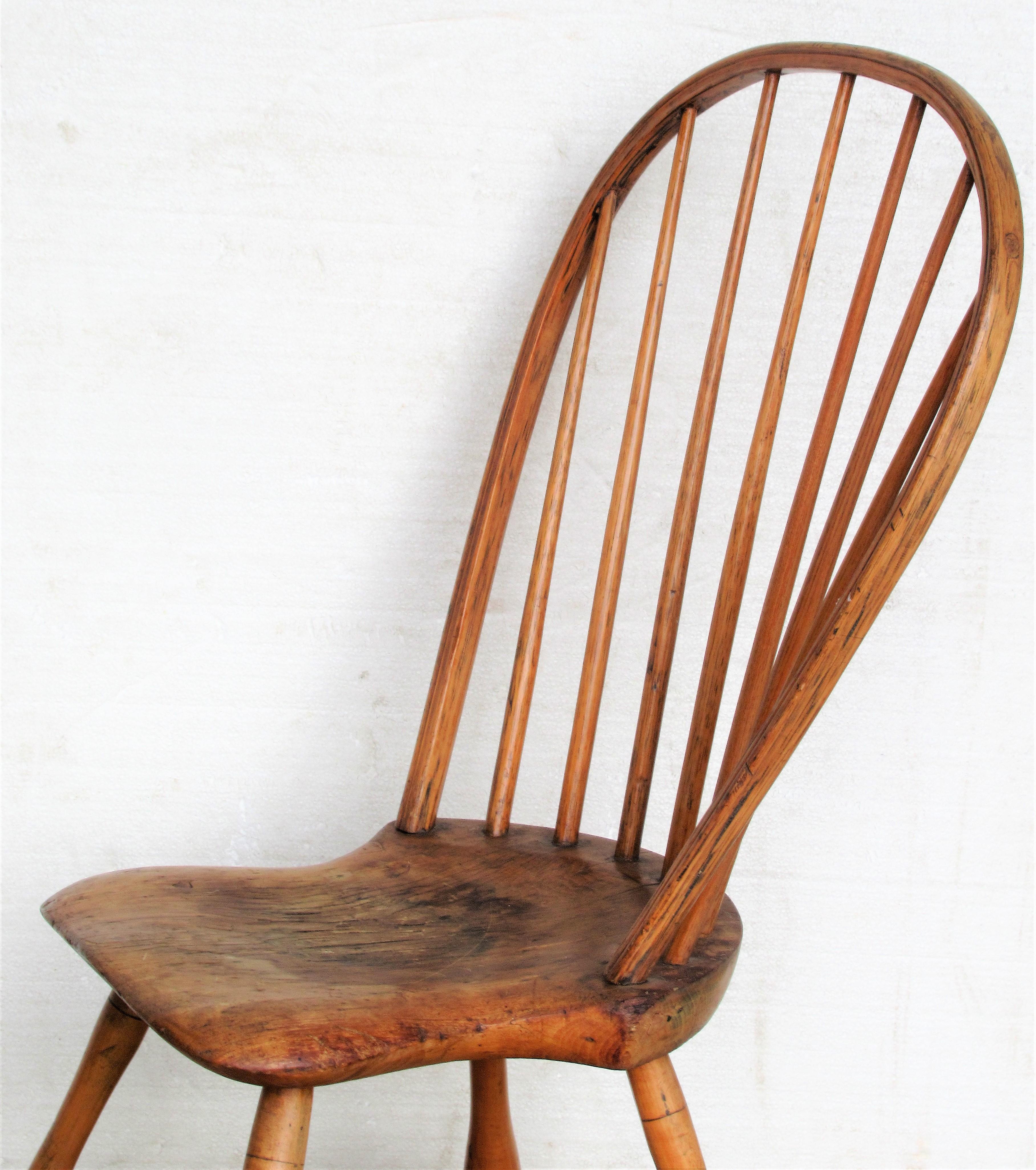 Antique Bow-Back Windsor Chair In Fair Condition In Rochester, NY