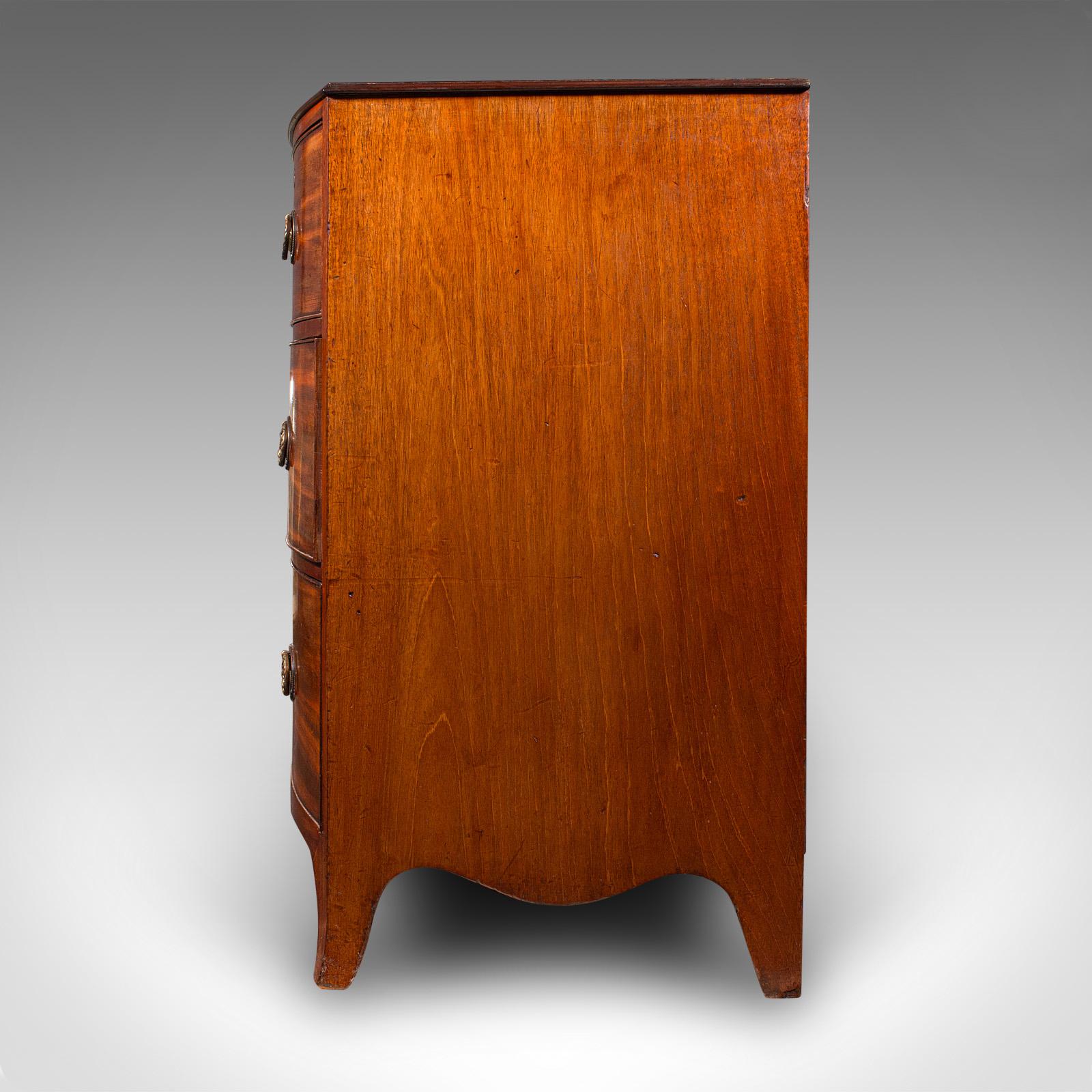 Wood Antique Bow Front Chest of Drawers, English, Bachelors, Bedroom, Georgian, 1790