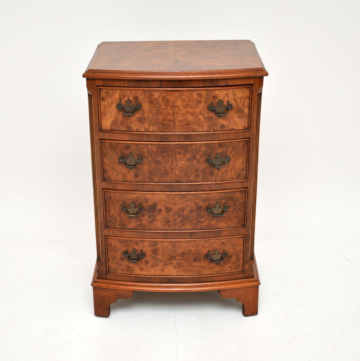 A stunning antique bow front chest of drawers in burr walnut. This was made in England, it dates from around the 1900-1920 period.

It is of superb quality and is a very useful size. This has a gorgeous colour tone and amazing grain patterns