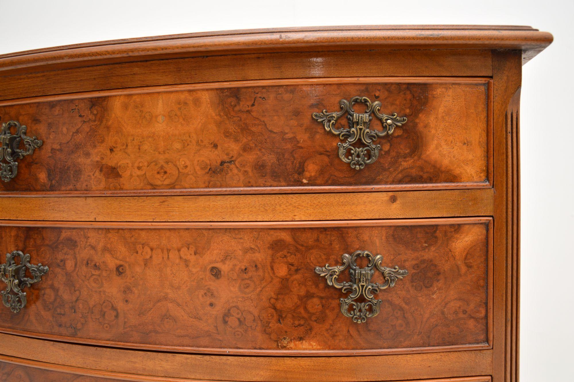 Antique Bow Front Chest of Drawers in Burr Walnut 2