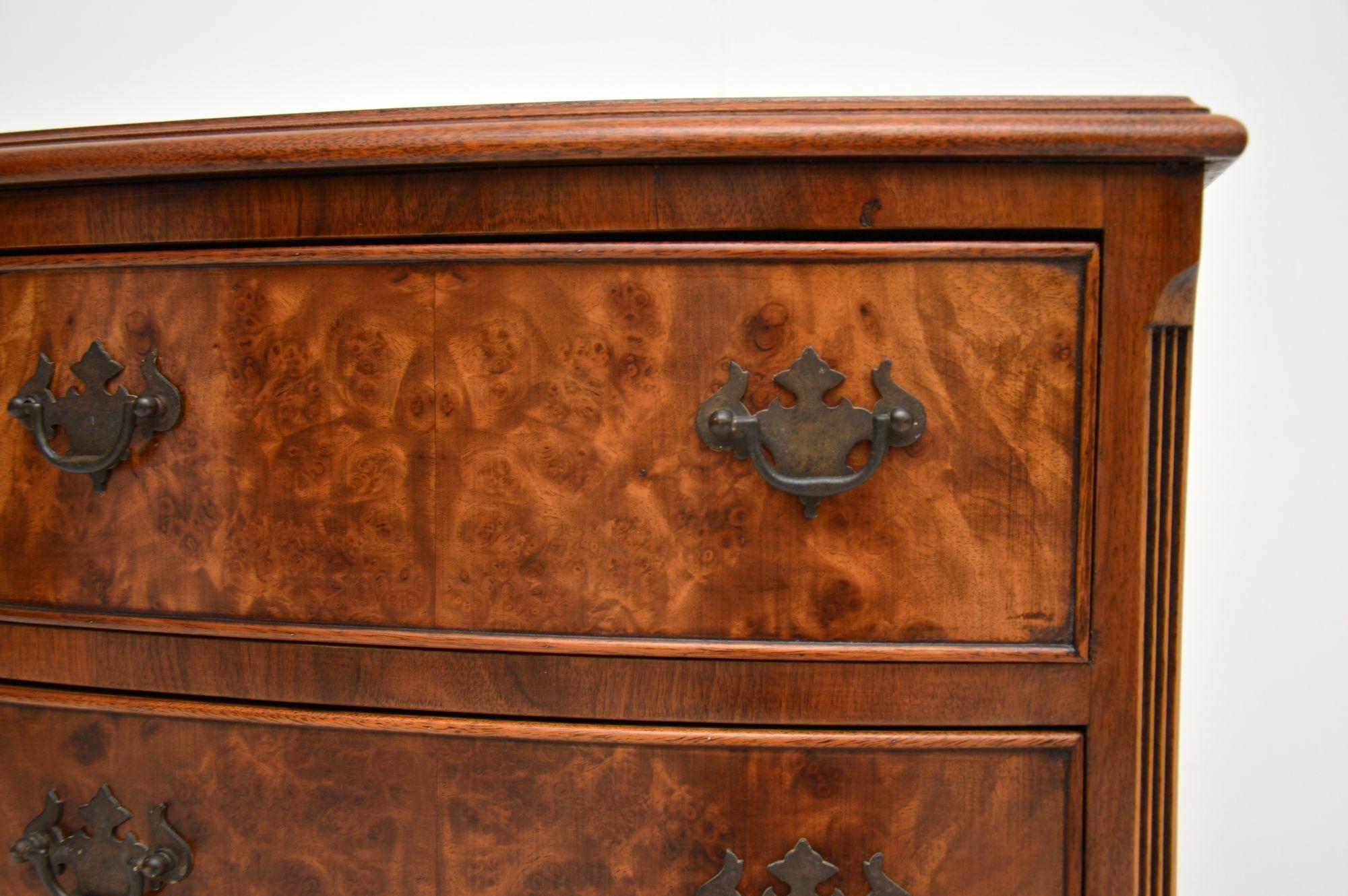 Antique Bow Front Chest of Drawers in Burr Walnut 3