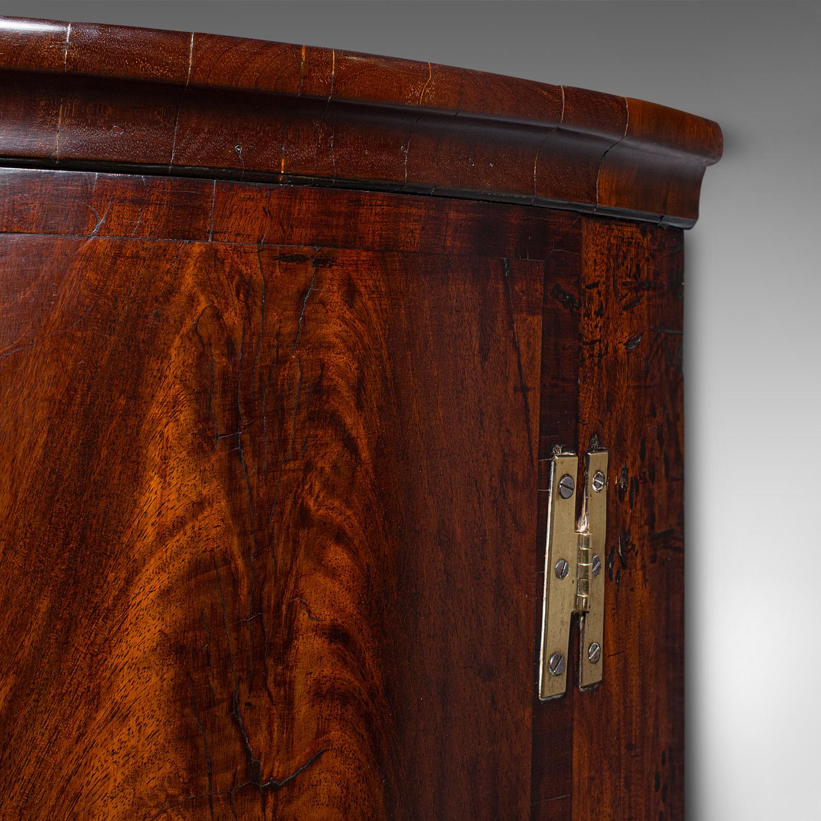 Antiker Eckschrank mit Bogenfront, englisch, Flamme, Wandschrank, georgianisch, 1780 im Zustand „Gut“ im Angebot in Hele, Devon, GB
