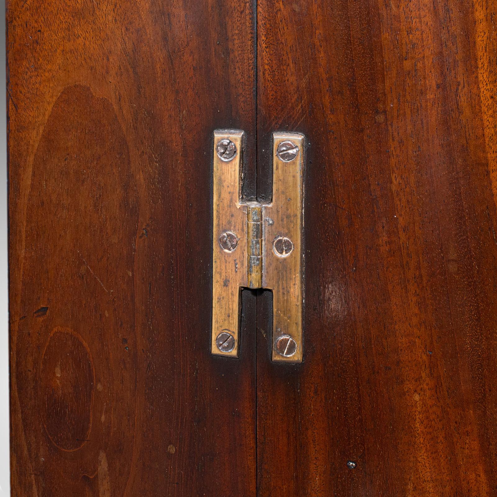 Antiker Eckschrank mit Bogenfront, englisch, Eiche, Wandschrank zur Wandmontage, georgianisch im Angebot 1