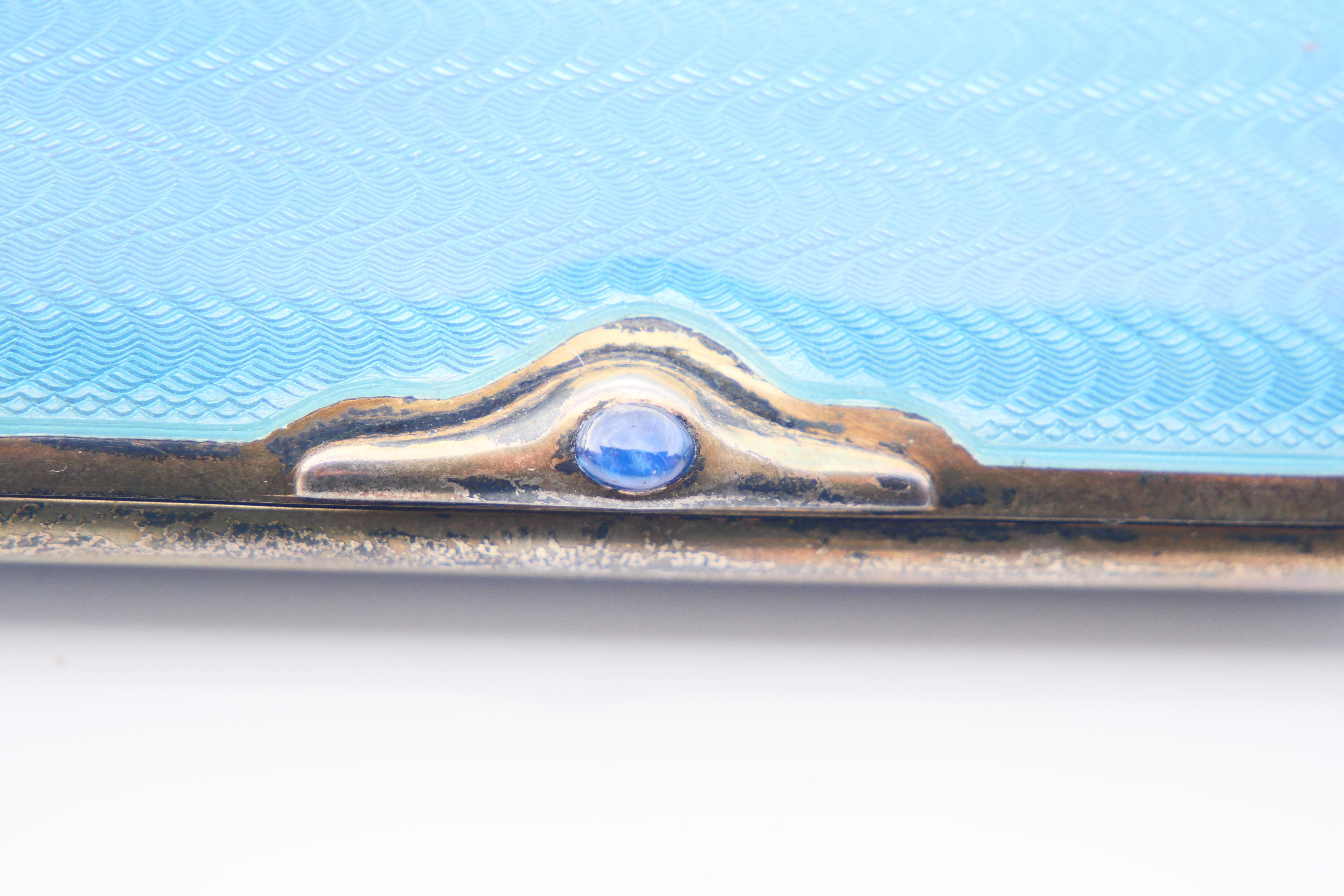 Boîte ancienne naturelle Saphir Bleu Guilloché Émail Doré Argent Sterling / 125 gr en vente 5