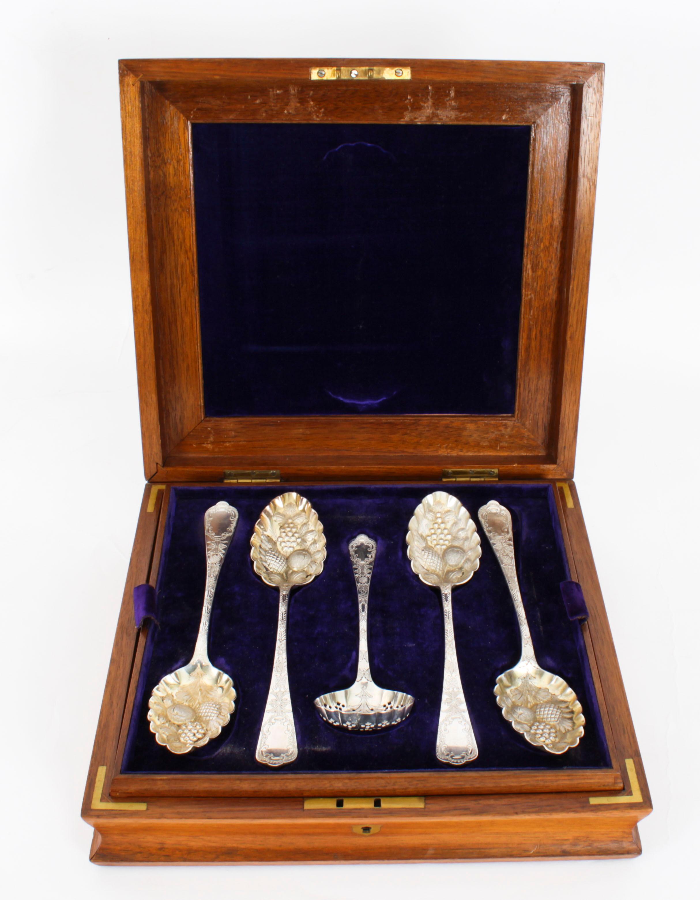 Victorian Antique Boxed Fruit Set Spoons, Nutcrackers, Grape Scissors Hukin & Heath 19th C For Sale