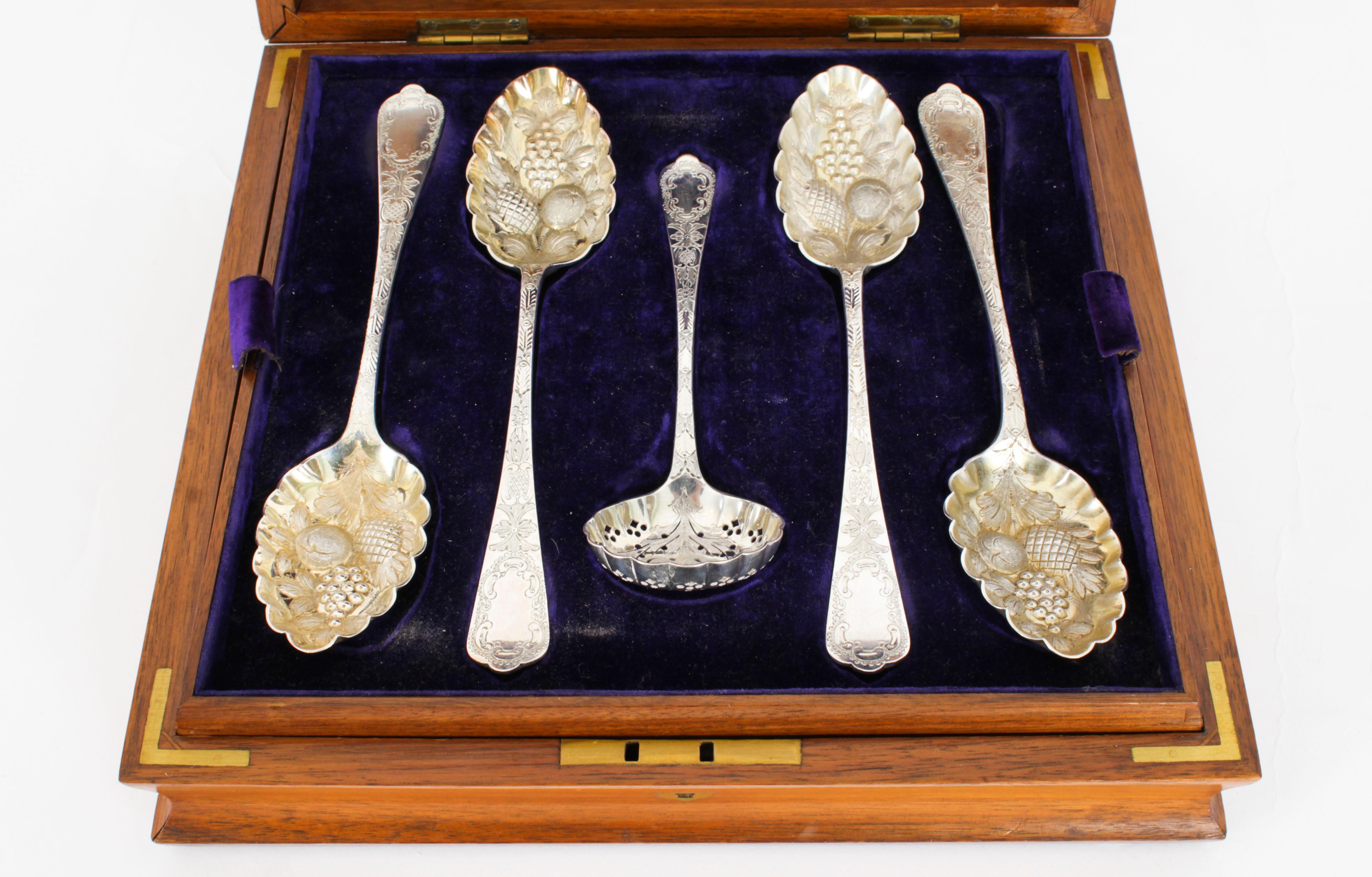 English Antique Boxed Fruit Set Spoons, Nutcrackers, Grape Scissors Hukin & Heath 19th C For Sale