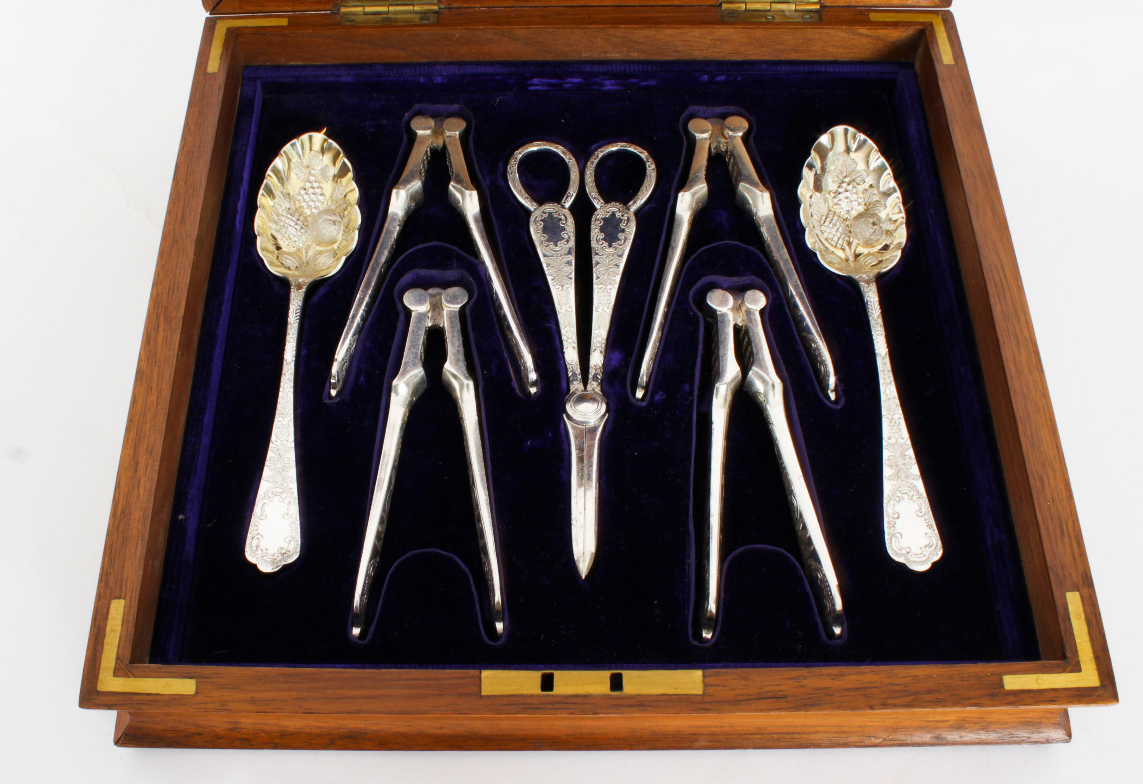 Antique Boxed Fruit Set Spoons, Nutcrackers, Grape Scissors Hukin & Heath 19th C In Good Condition For Sale In London, GB
