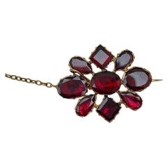 Antique Boxed Georgian Flat Cut Garnet Yellow Gold Brooch