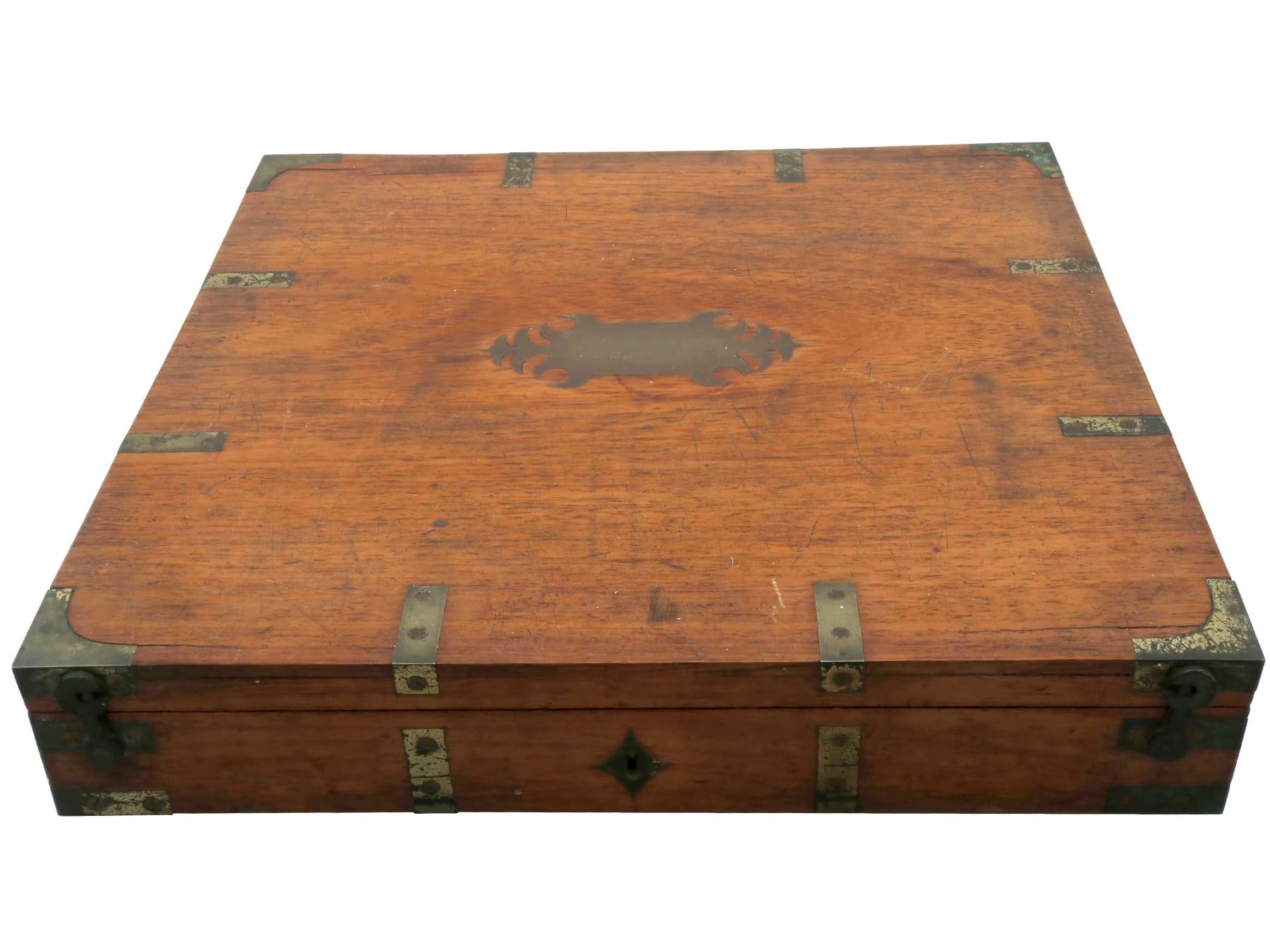 Salière en argent coloniale indienne (1842), ancienne boîte. en vente 7