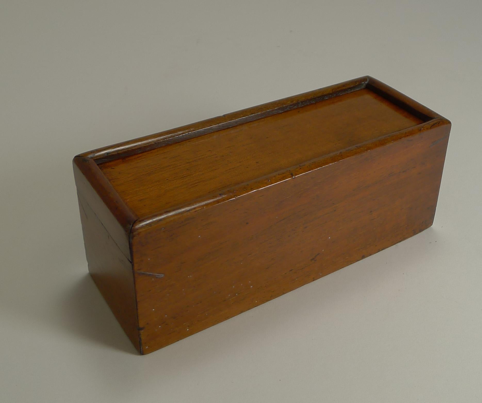 Edwardian Antique Boxed Set English Bone and Ebony Dominoes, circa 1910