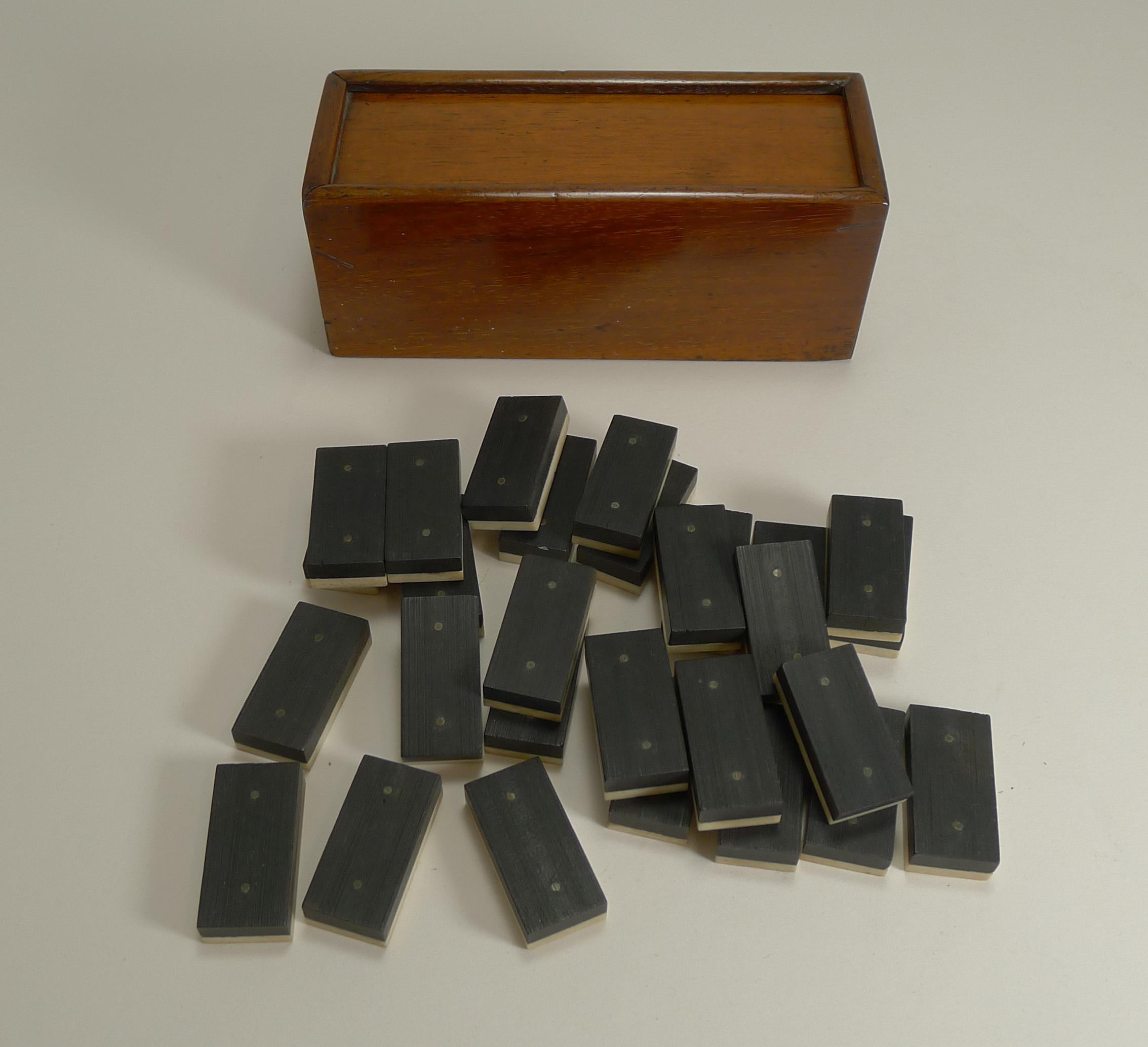 Early 20th Century Antique Boxed Set English Bone and Ebony Dominoes, circa 1910