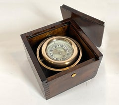 Compás de Yate Antiguo en Caja de Latón