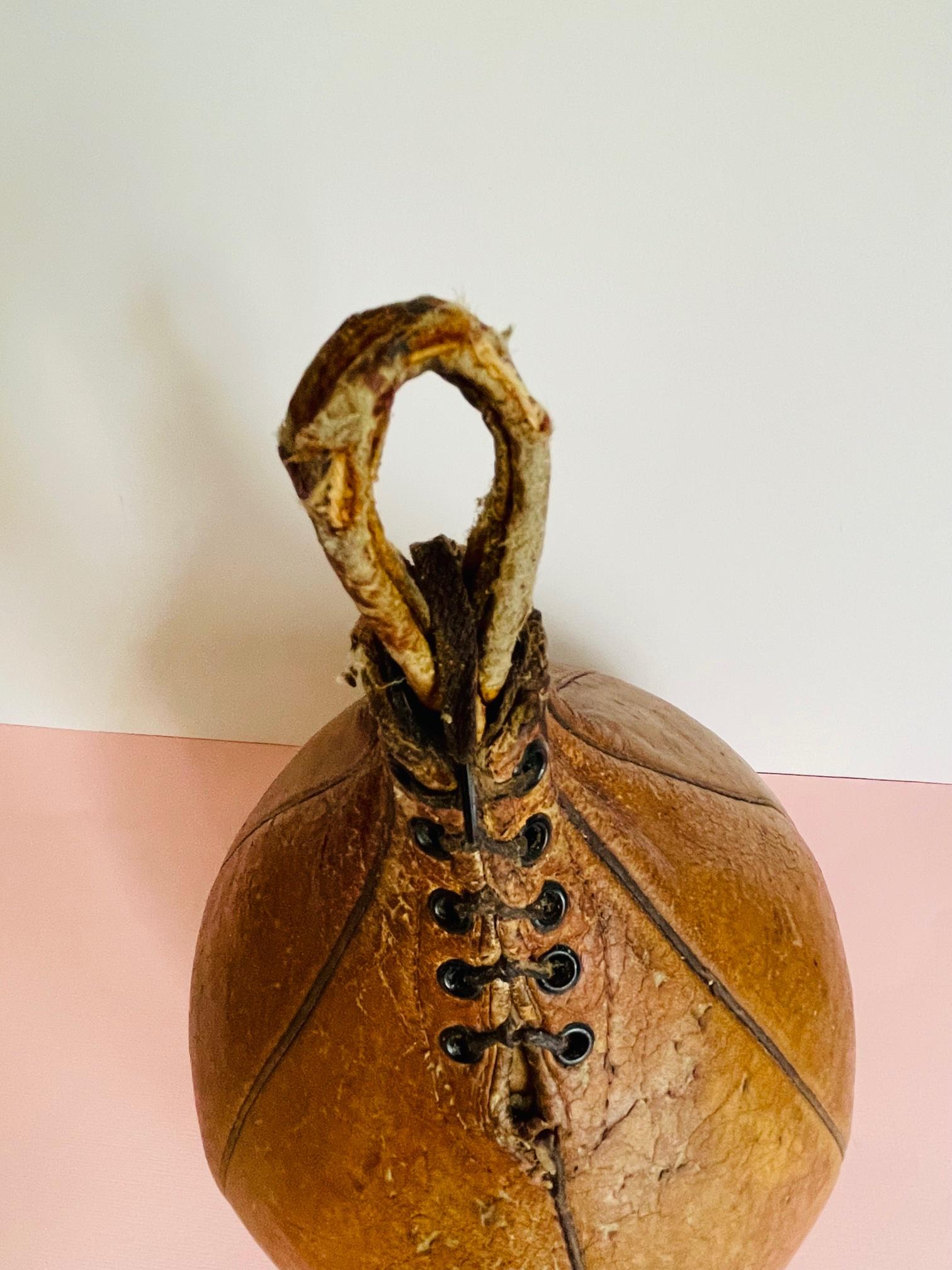  Antique boxing ball. Leather boxing bag. Unique early 1900 boxing speed bag. For Sale 5
