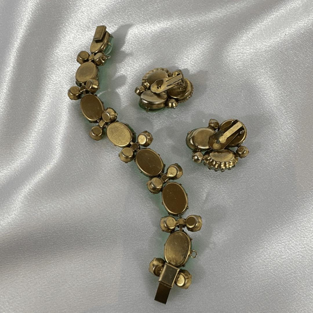 Oval Cut Antique Bracelet & Earrings Vintage Regency Bracelet & Earring Set Green Crystal For Sale