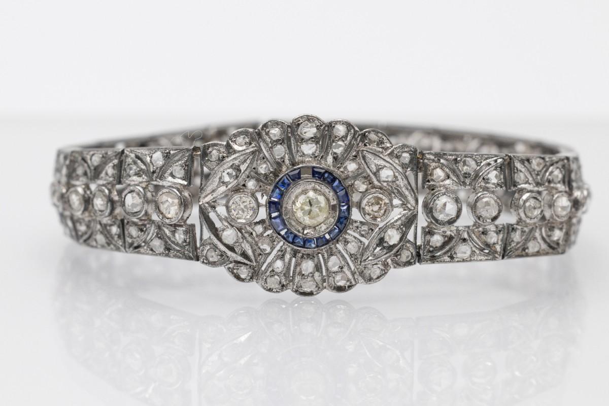Femenino o masculino Antique bracelet from the Art Déco period, richly set with diamonds en venta