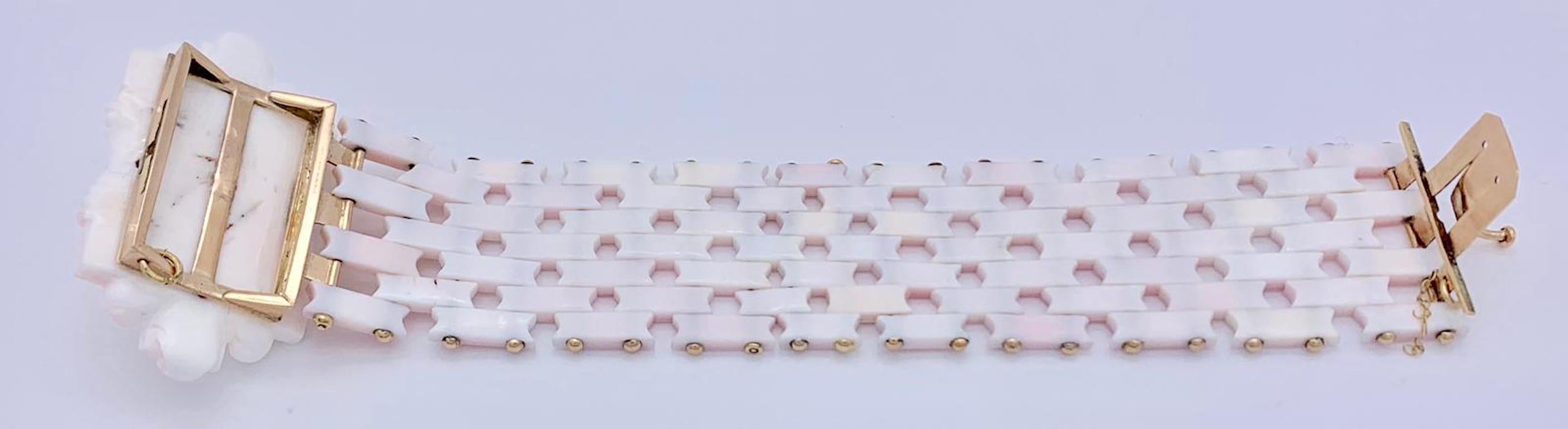 Women's Antique Gold Pink Shell Cameo Bracelet For Sale