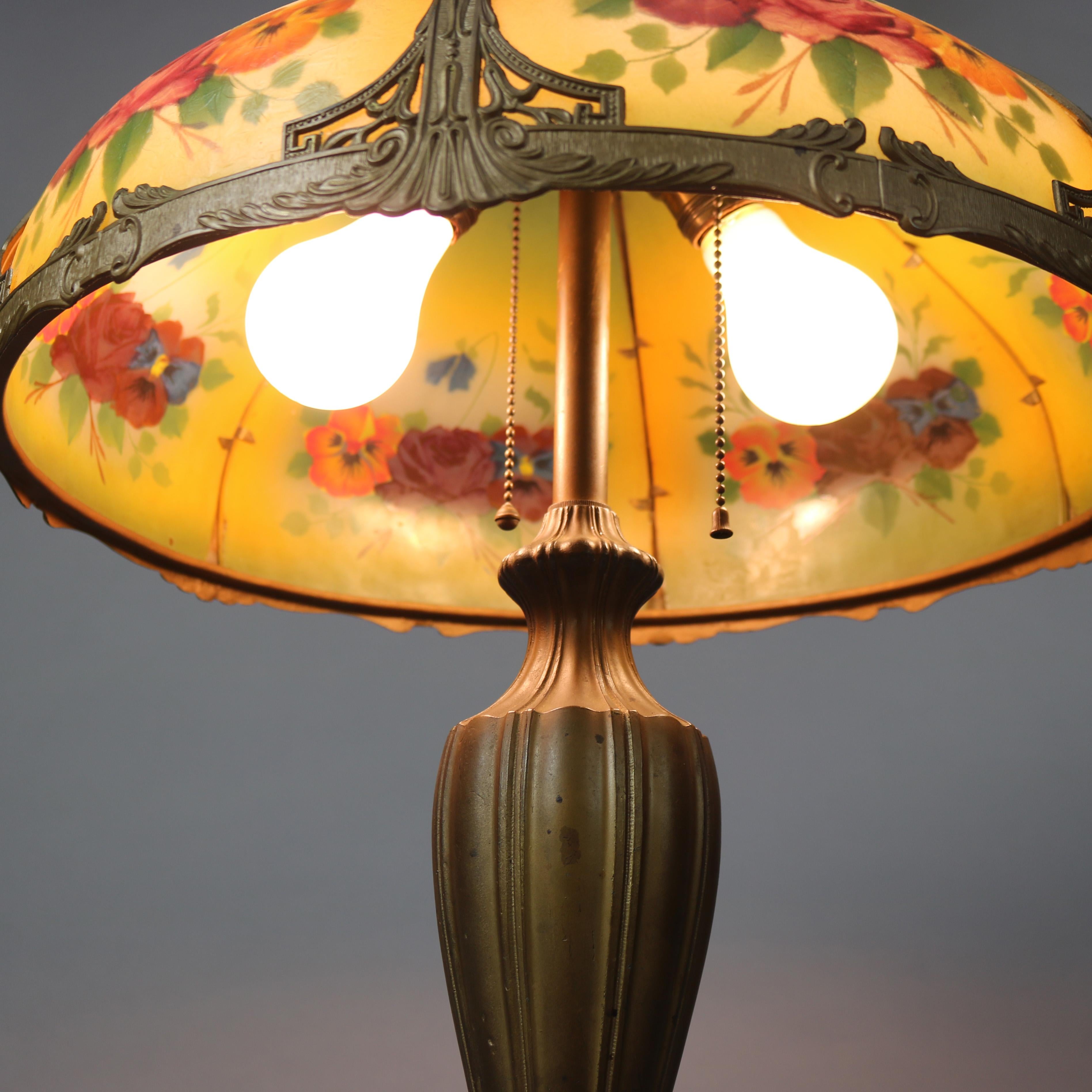 Lampe florale ancienne Bradley & Hubbard Arts and Crafts peinte à l'envers, signée Bon état - En vente à Big Flats, NY
