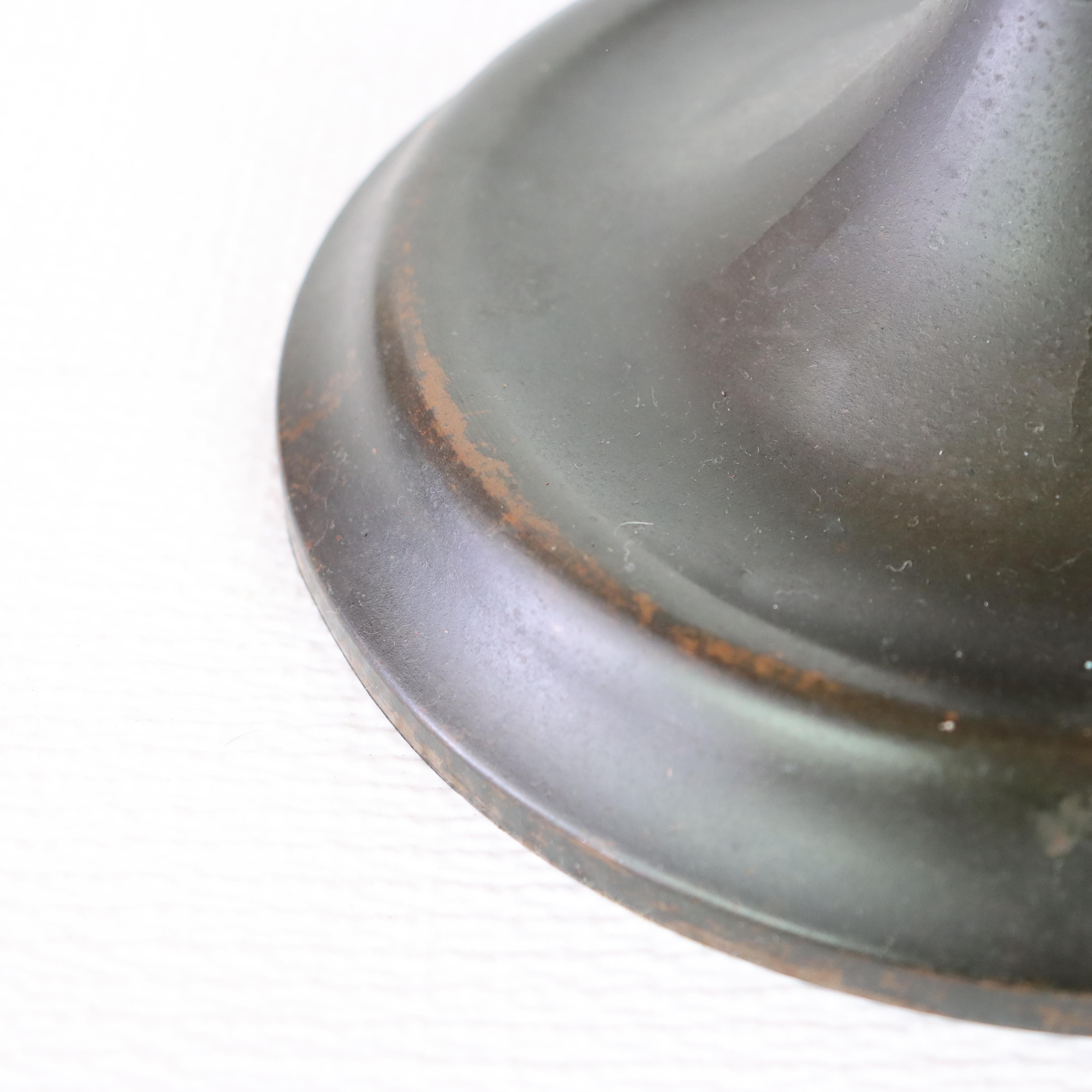 Ancienne lampe à 8 panneaux en verre scorie 2 tons de Bradley & Hubbard Arts & Crafts c1920 en vente 1