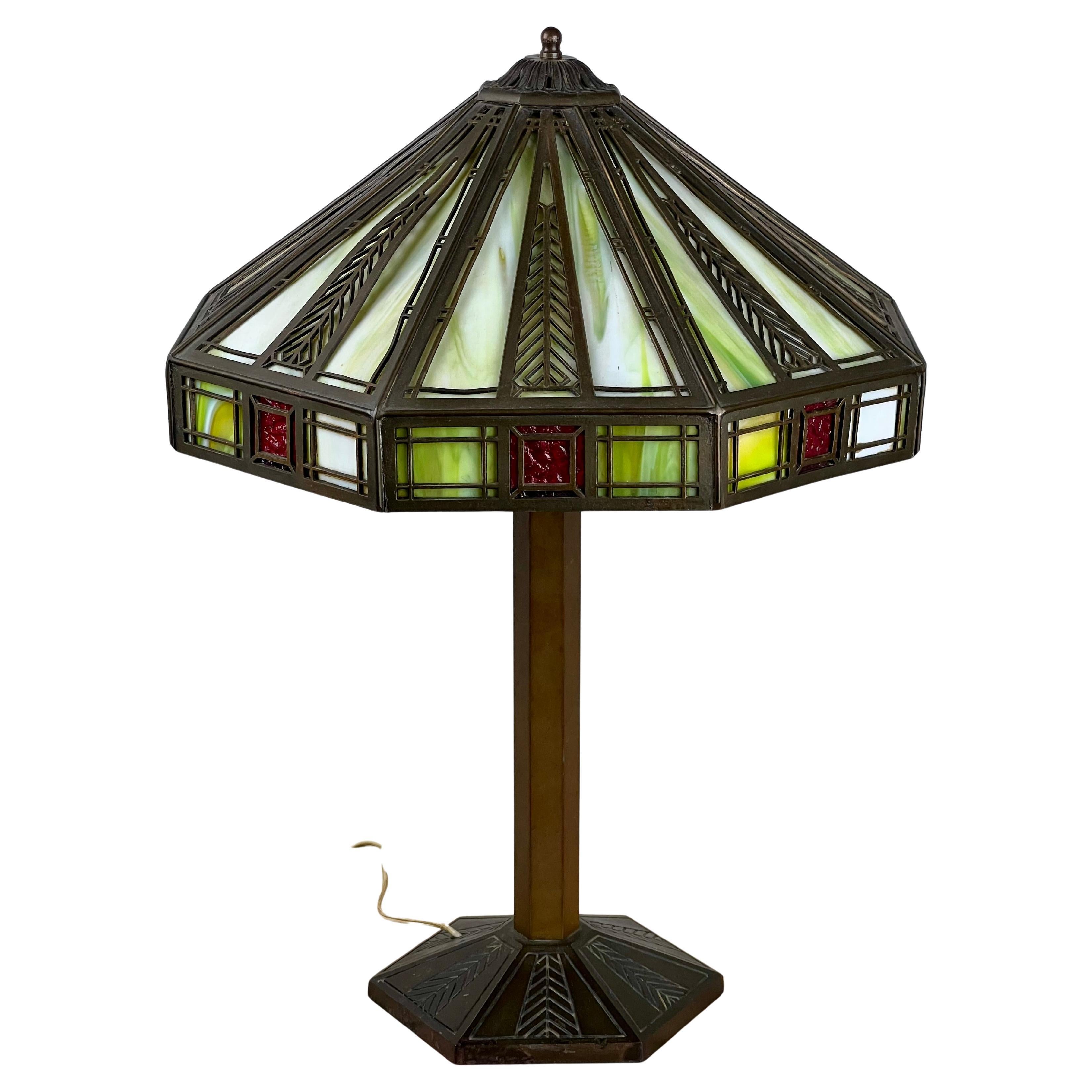 Lampe ancienne Bradley & Hubbard Arts & Crafts Prairie School Slag Glass en vente