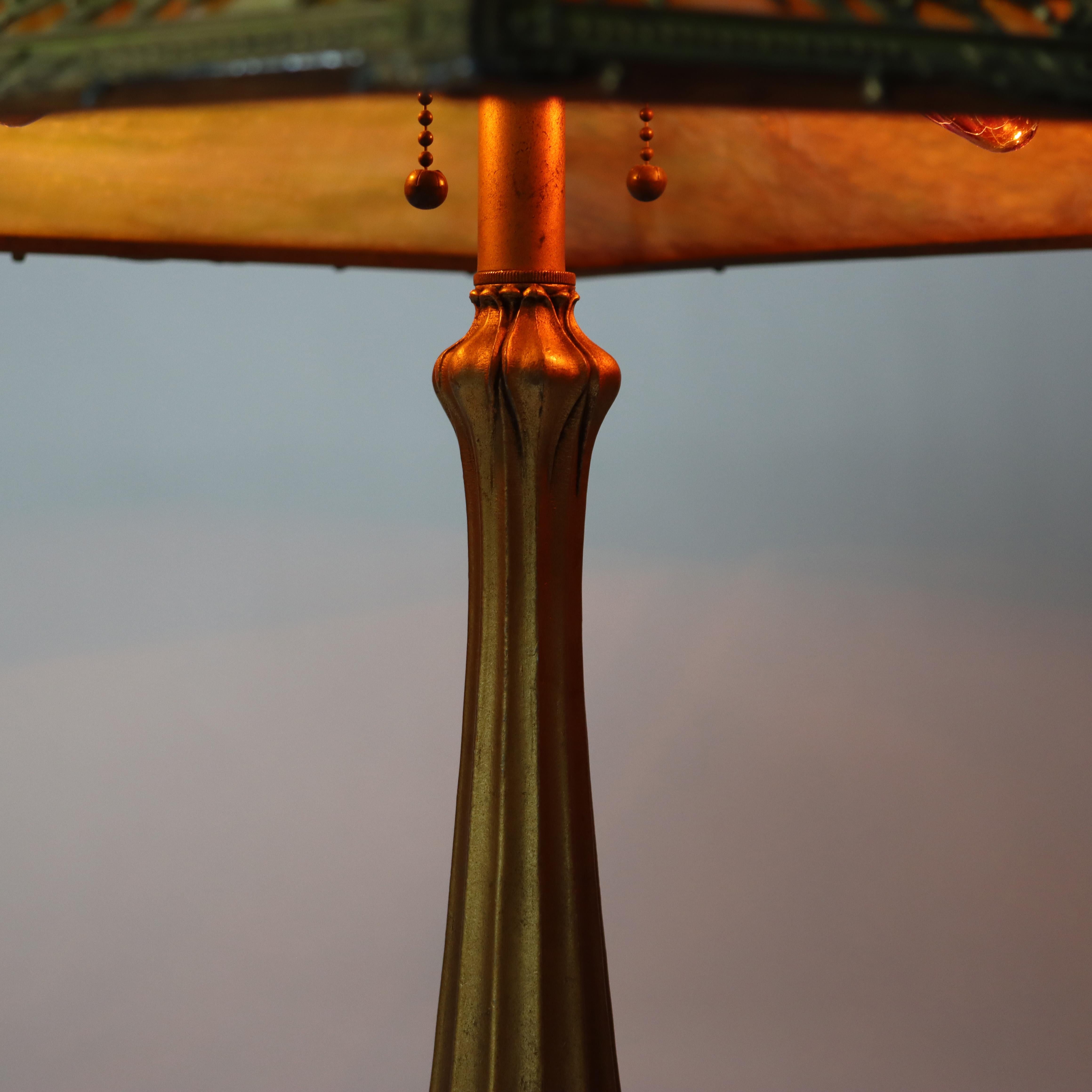 Arts and Crafts Arte & Hubbard Arts & Crafts ancienne lampe de table à six panneaux en verre scorie C1920 en vente