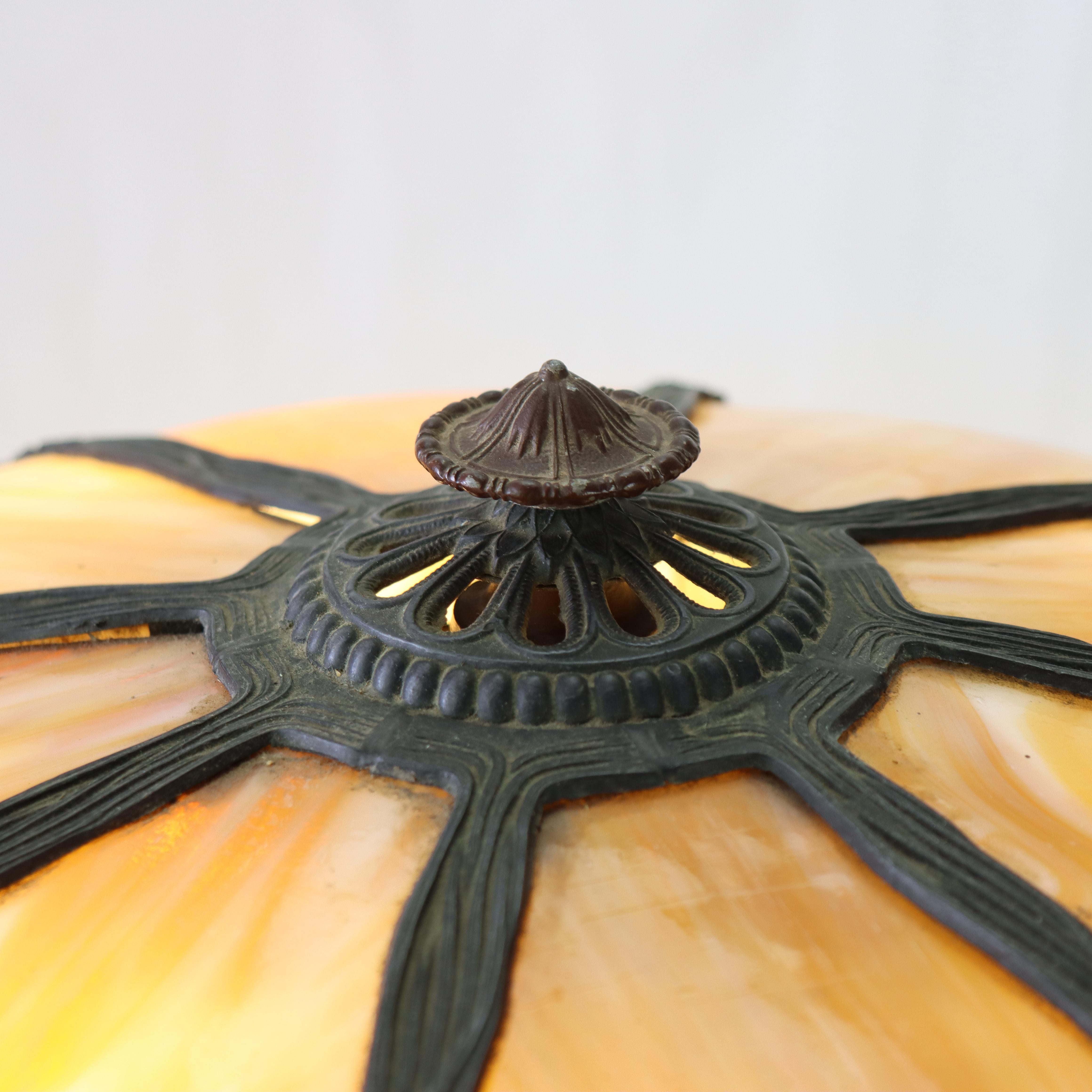 Antique Bradley & Hubbard attr Arts & Crafts 8 Panel Slag Glass Table Lamp c1920 en venta 1