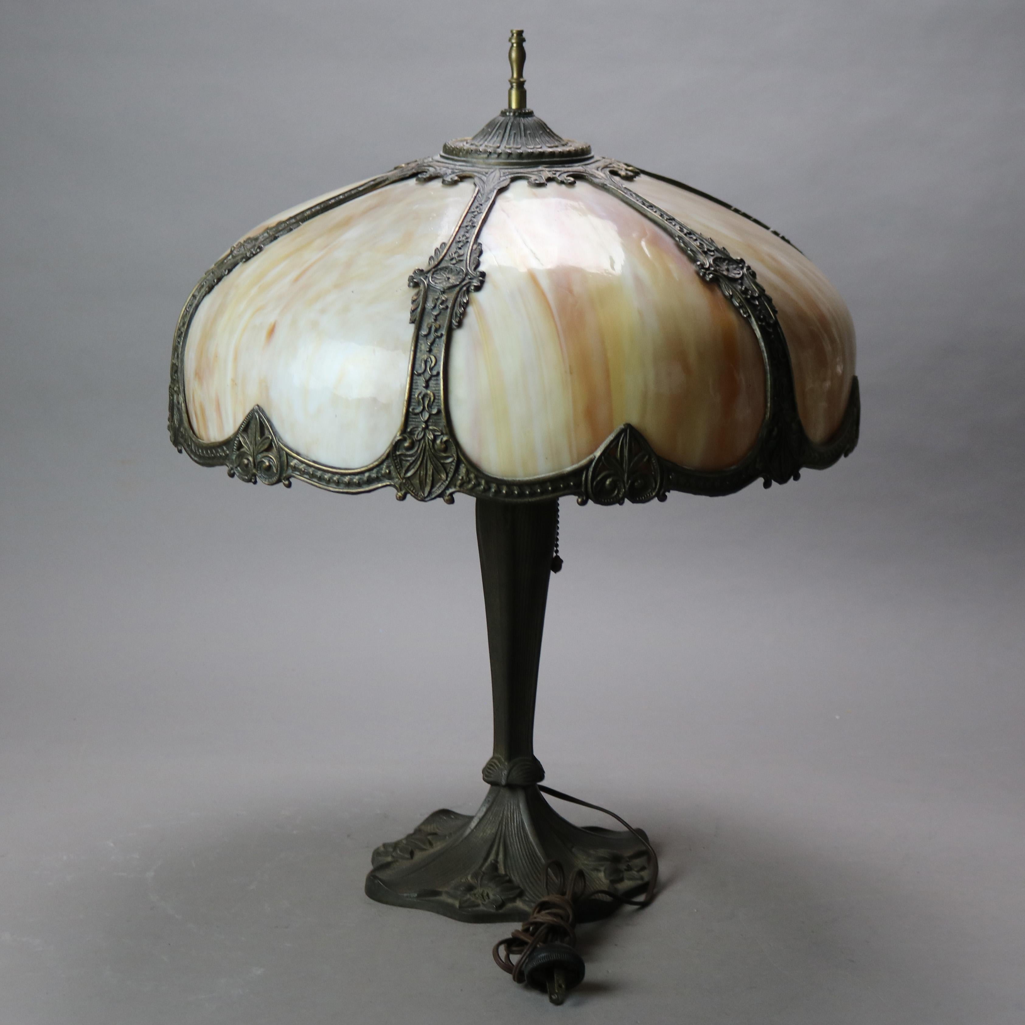 Ancienne lampe en verre de la Bradley & Hubbard School Arts & Crafts à six panneaux, vers 1920 2