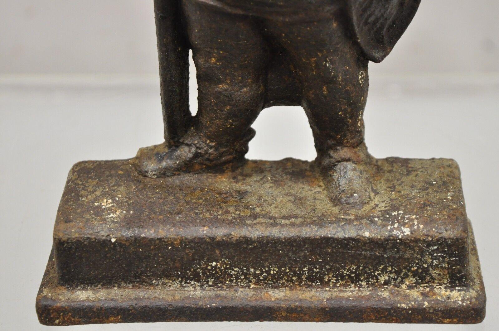 Antike Bradley & Hubbard Victorian Cast Iron Figural Krieger Gnom Türstopper (Gegossen) im Angebot
