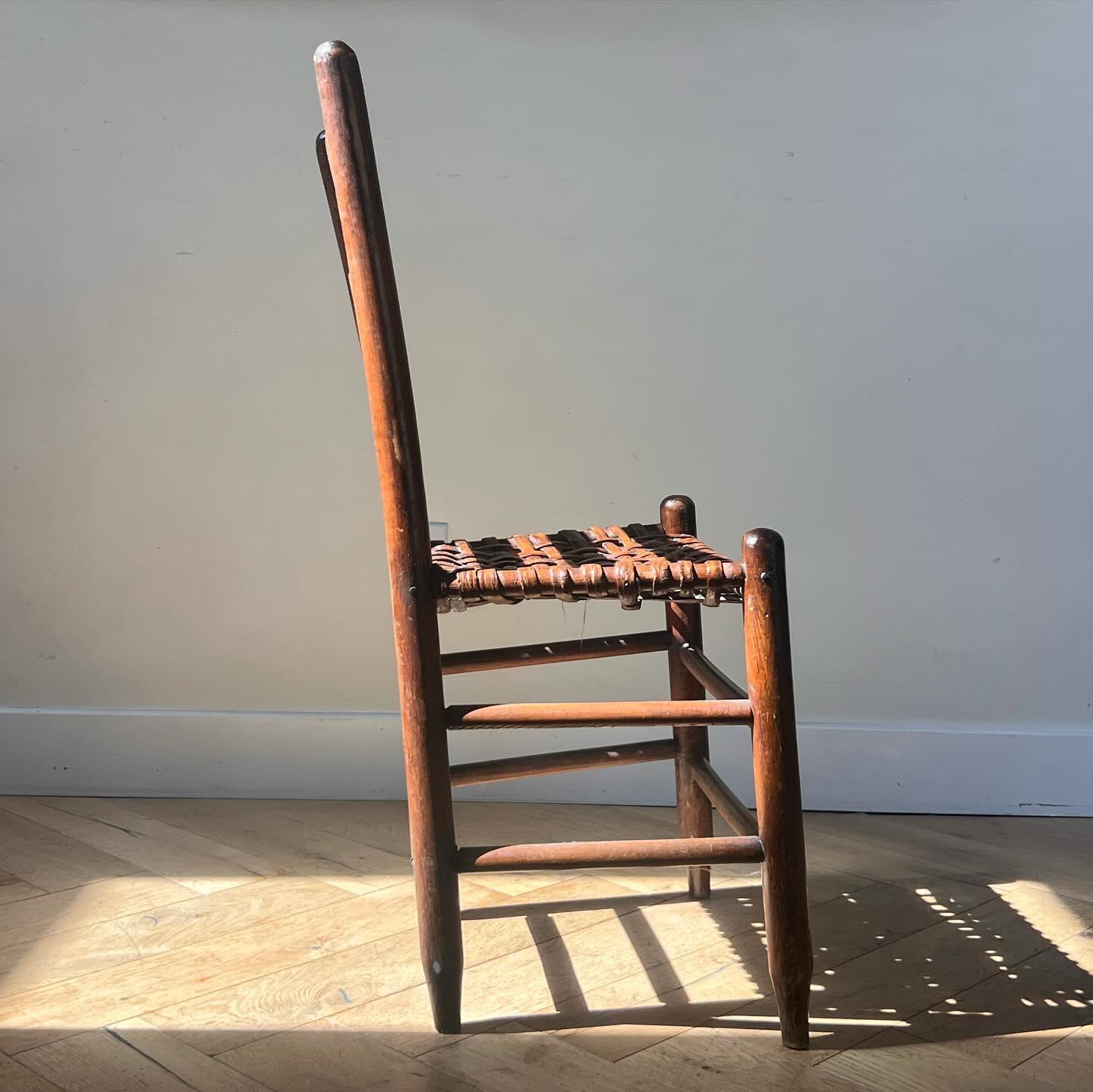 American Craftsman Chaise d'appoint ancienne en bois tressé, début du 20e siècle 