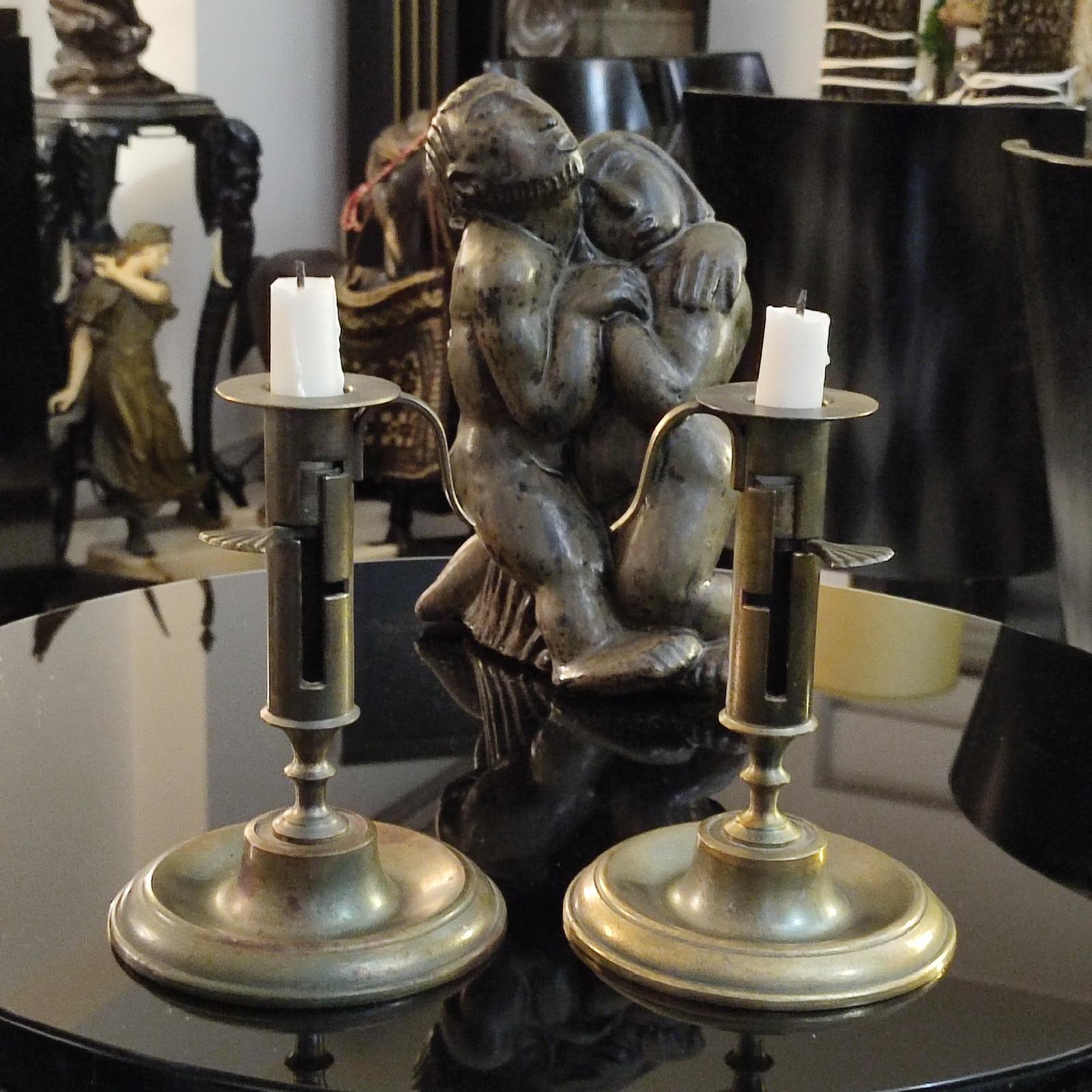 Antique Brass Adjustable Push Up Pair of Candleholders, 19th Century For Sale 1