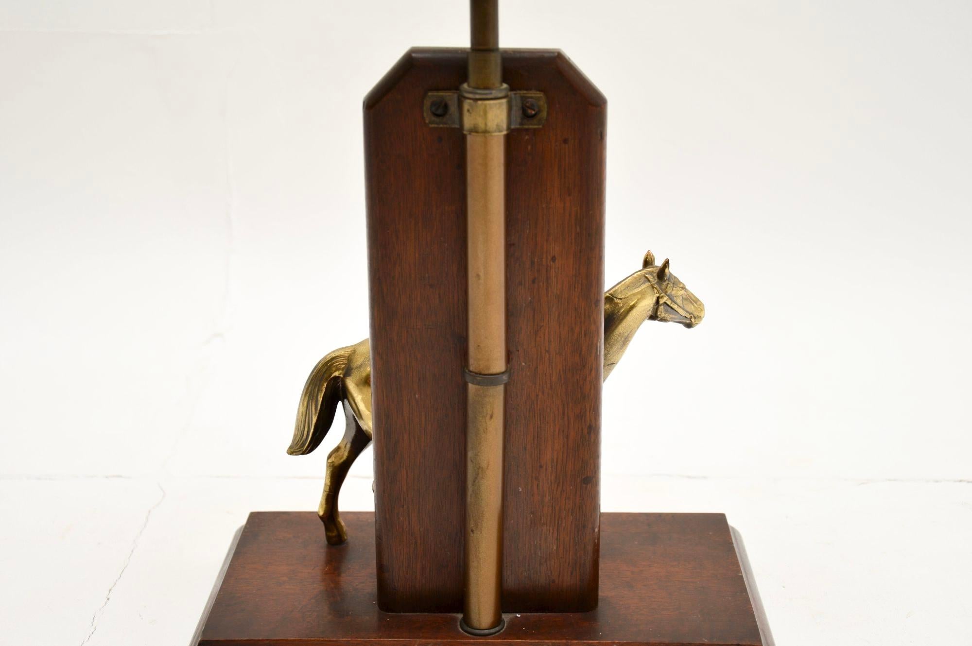 Antique Brass and Oak Equestrian Table Lamp im Angebot 3