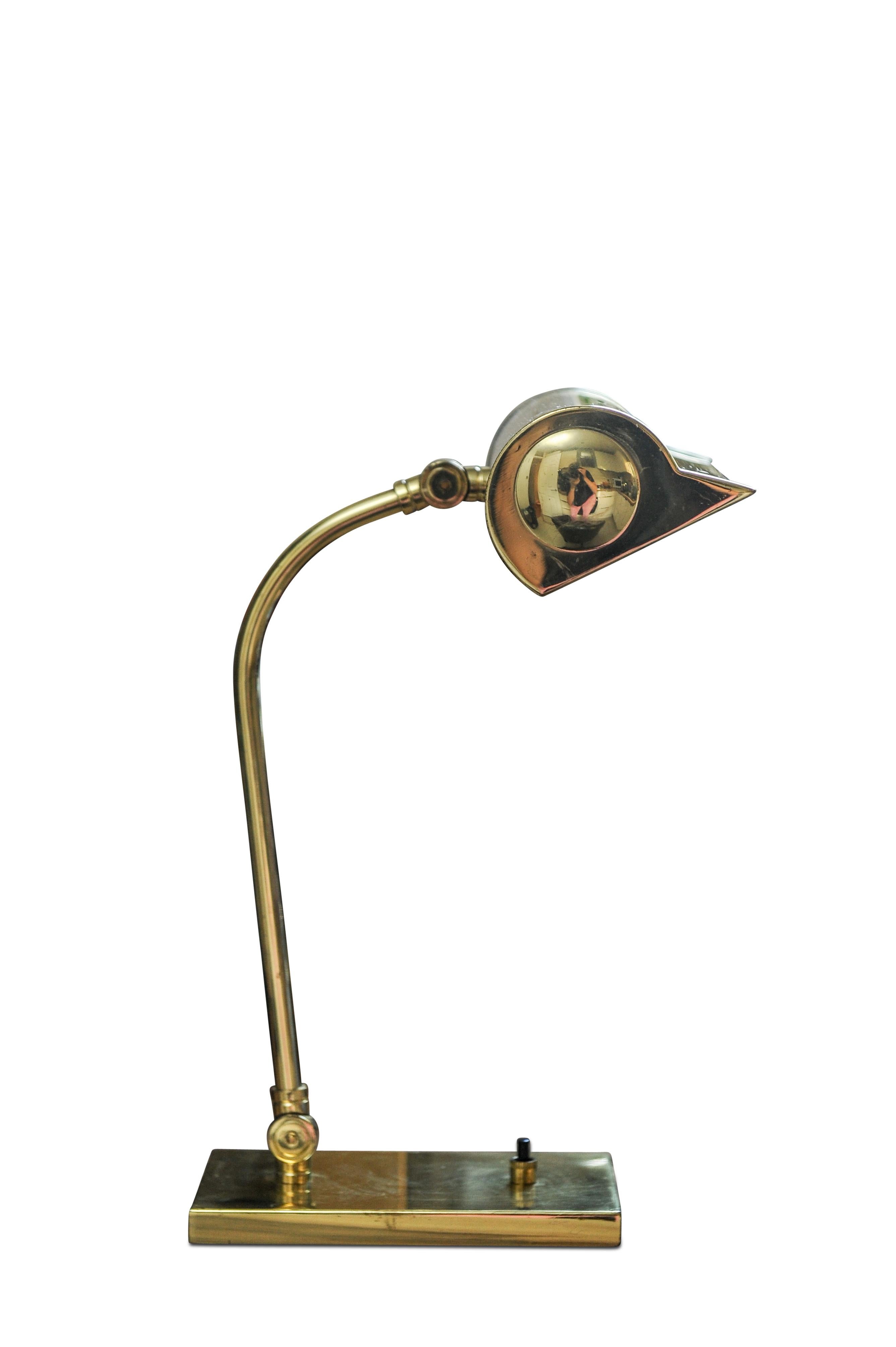 Antique Brass Bankers Lamp With Brass Pivotable Shade & Ebonised Desktop Switch In Good Condition For Sale In Reading, Berkshire