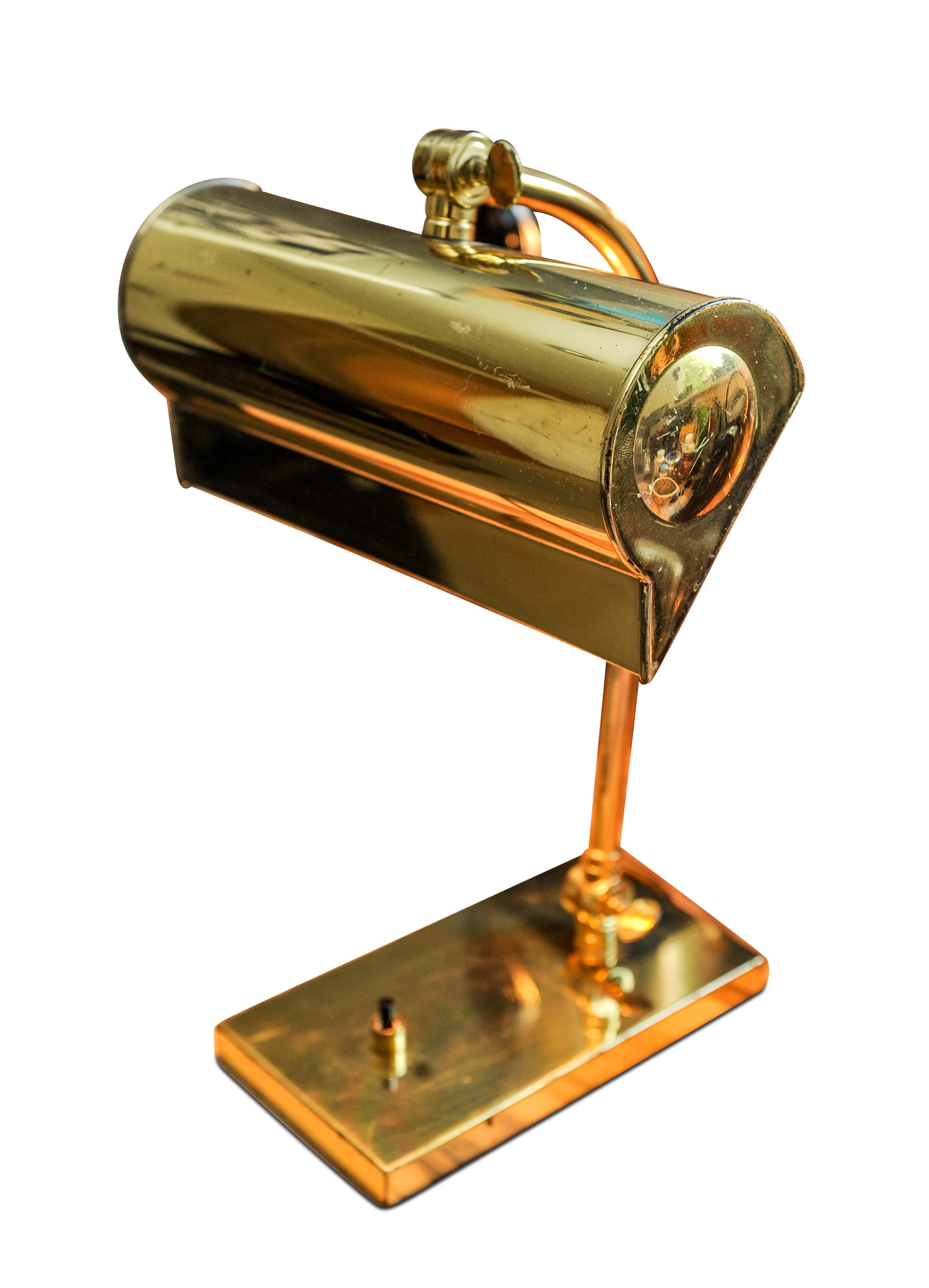 Art Deco Antique Brass Bankers Lamp With Brass Pivotable Shade & Ebonised Desktop Switch For Sale