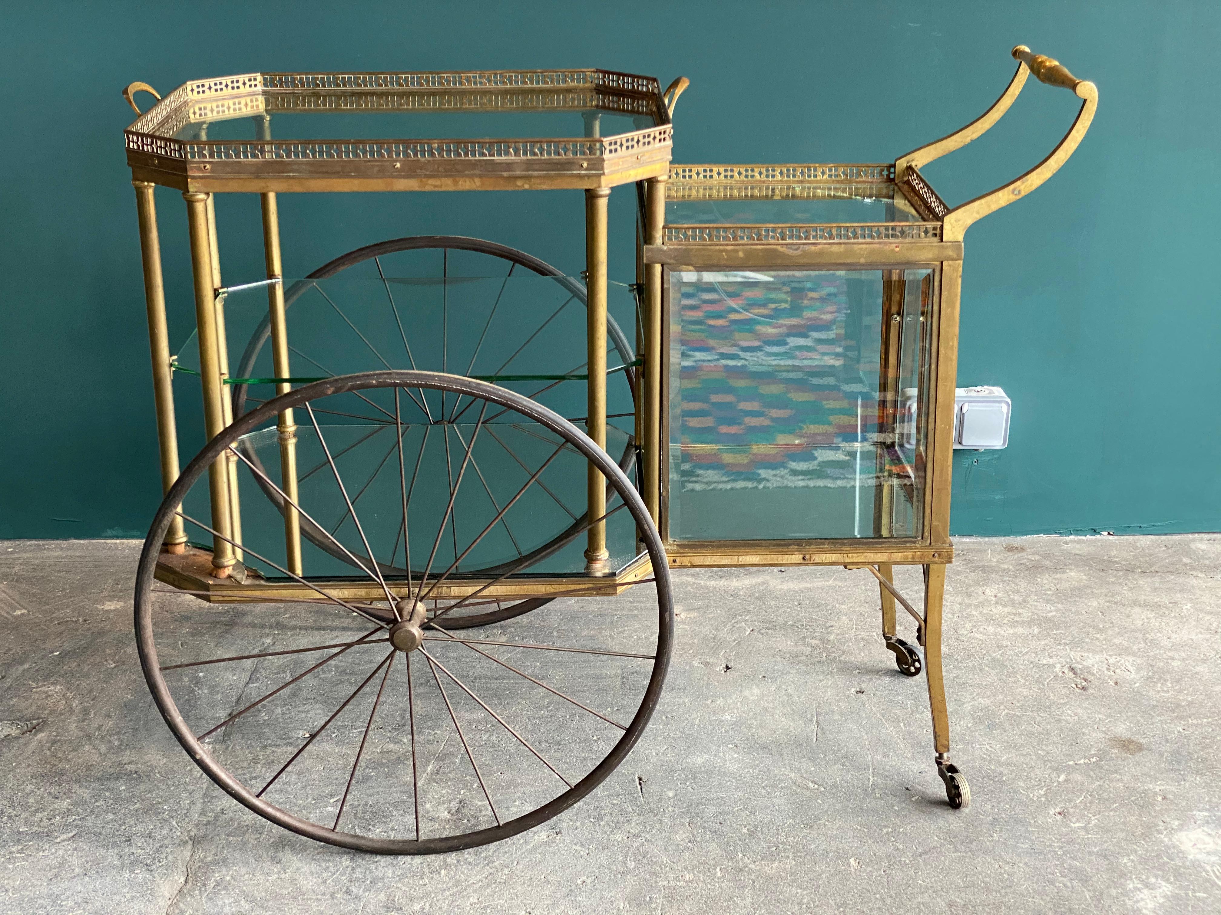 Antique Brass Bar Carriage/ Tea Trolley/ Table Trolley, Glass Case from a Castle 11