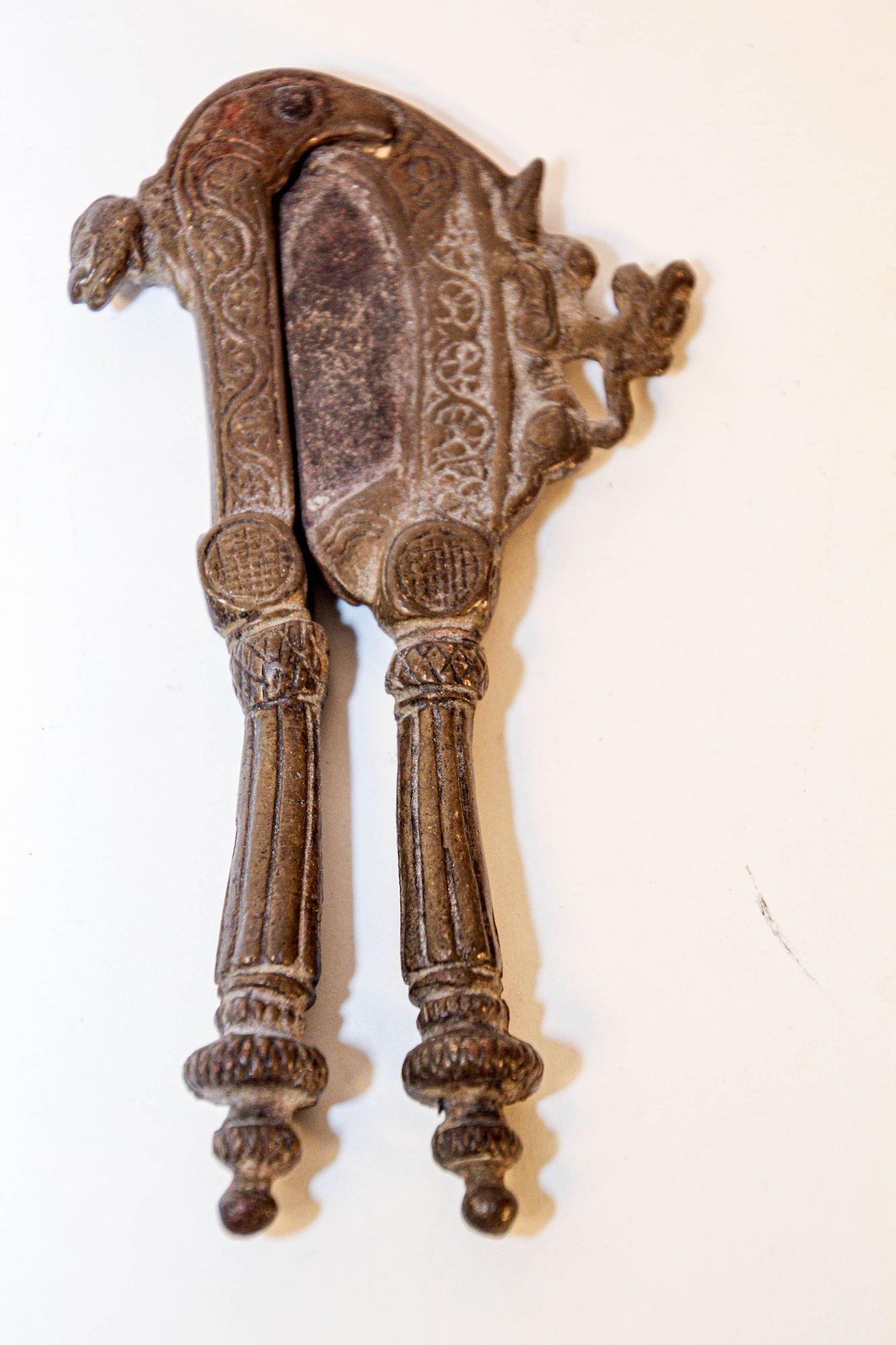 XIXe siècle Cuillère à noix de bétel ancienne d'Inde, artefact asiatique de collection en vente