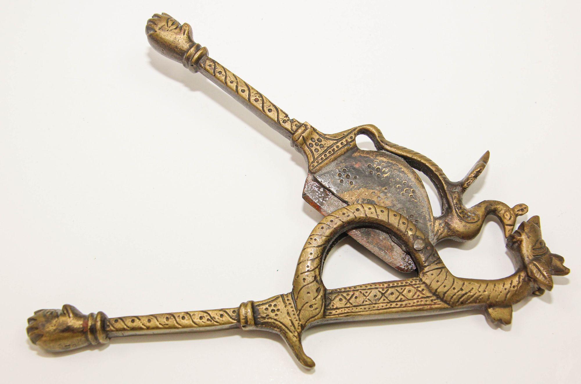 Antique Brass Betel Nut Cutters with Dragon Motif from India Areca nut Cutter For Sale 4